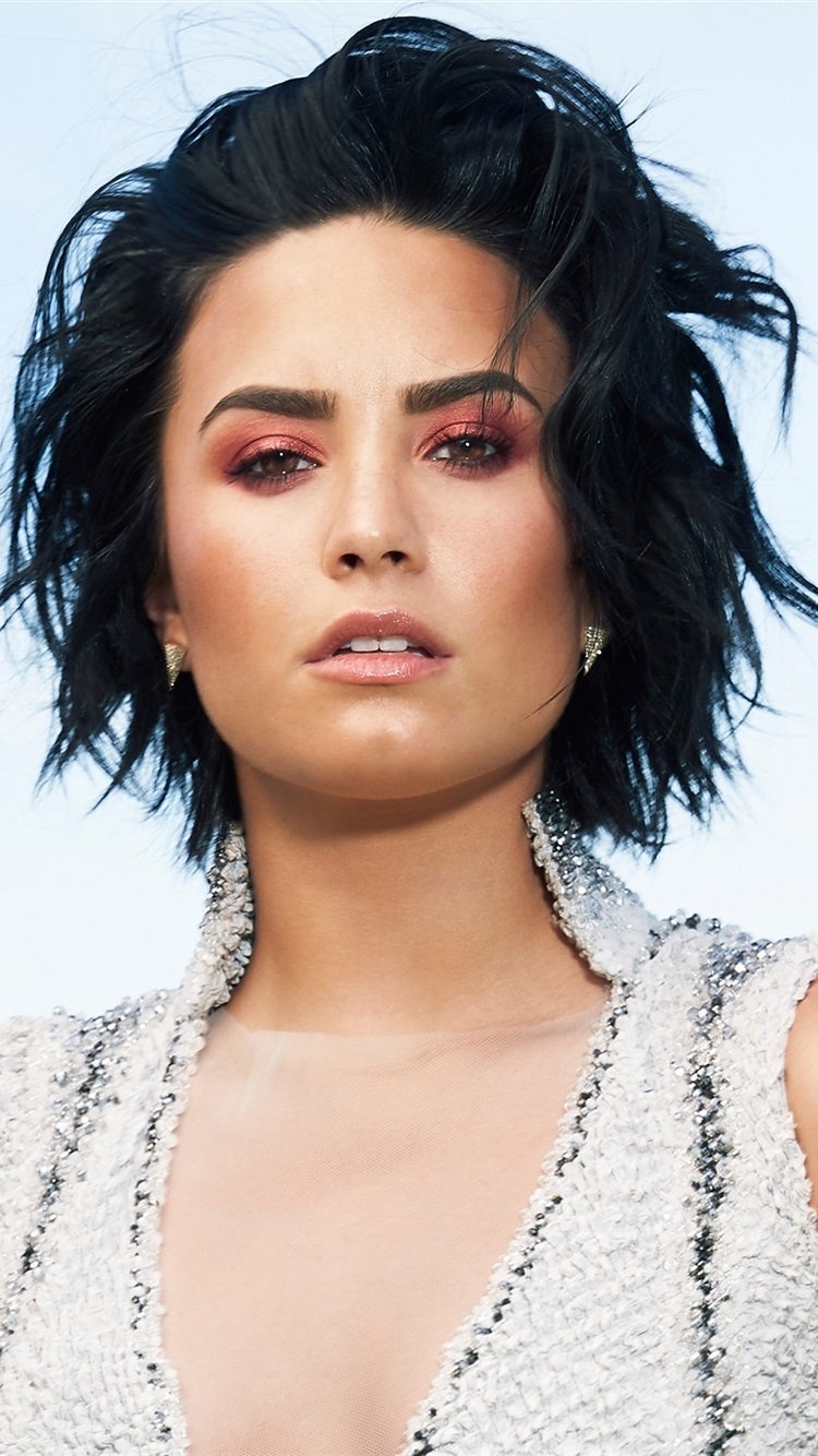 Demi Lovato Iphone Wallpapers