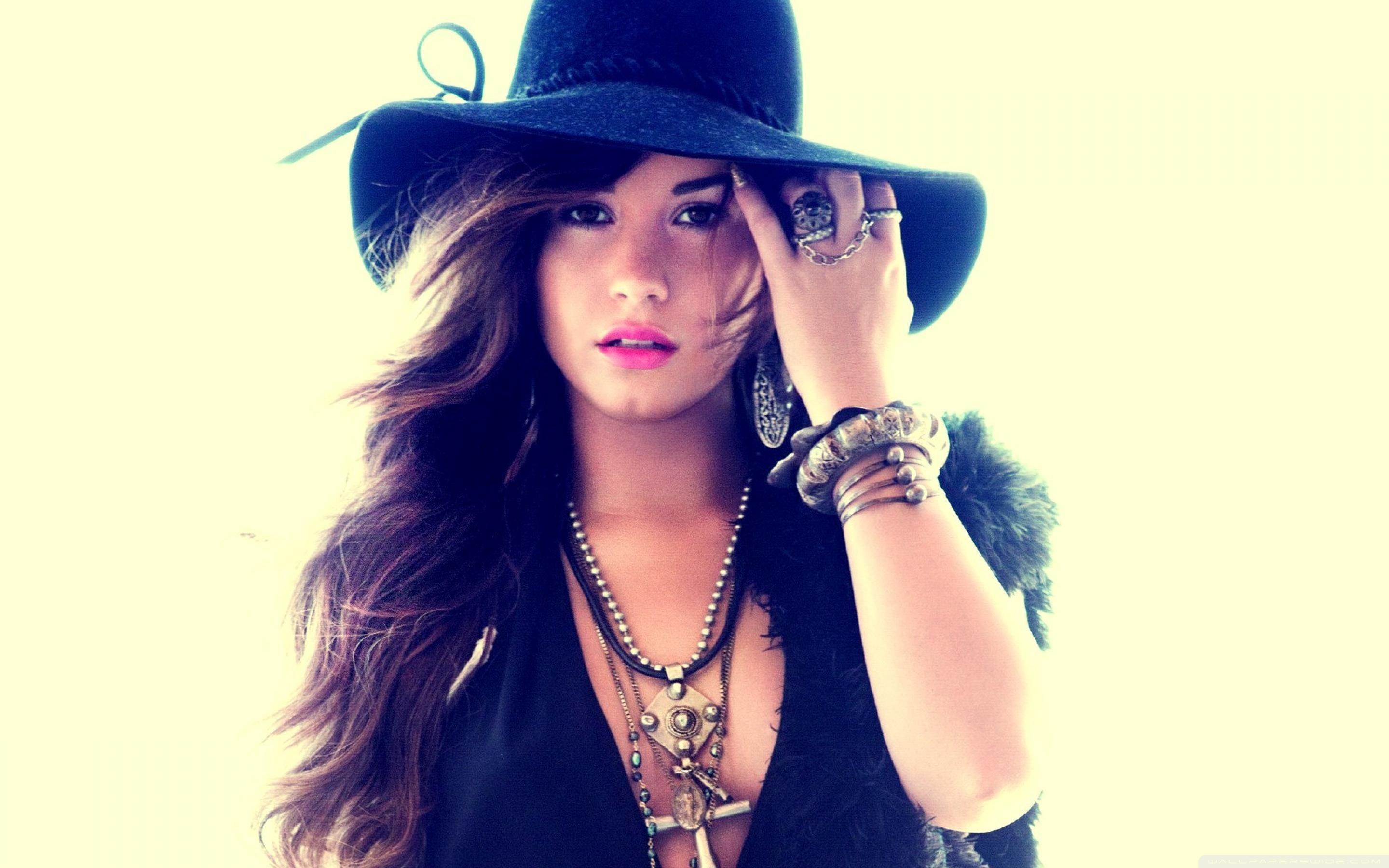 Demi Lovato Iphone Wallpapers