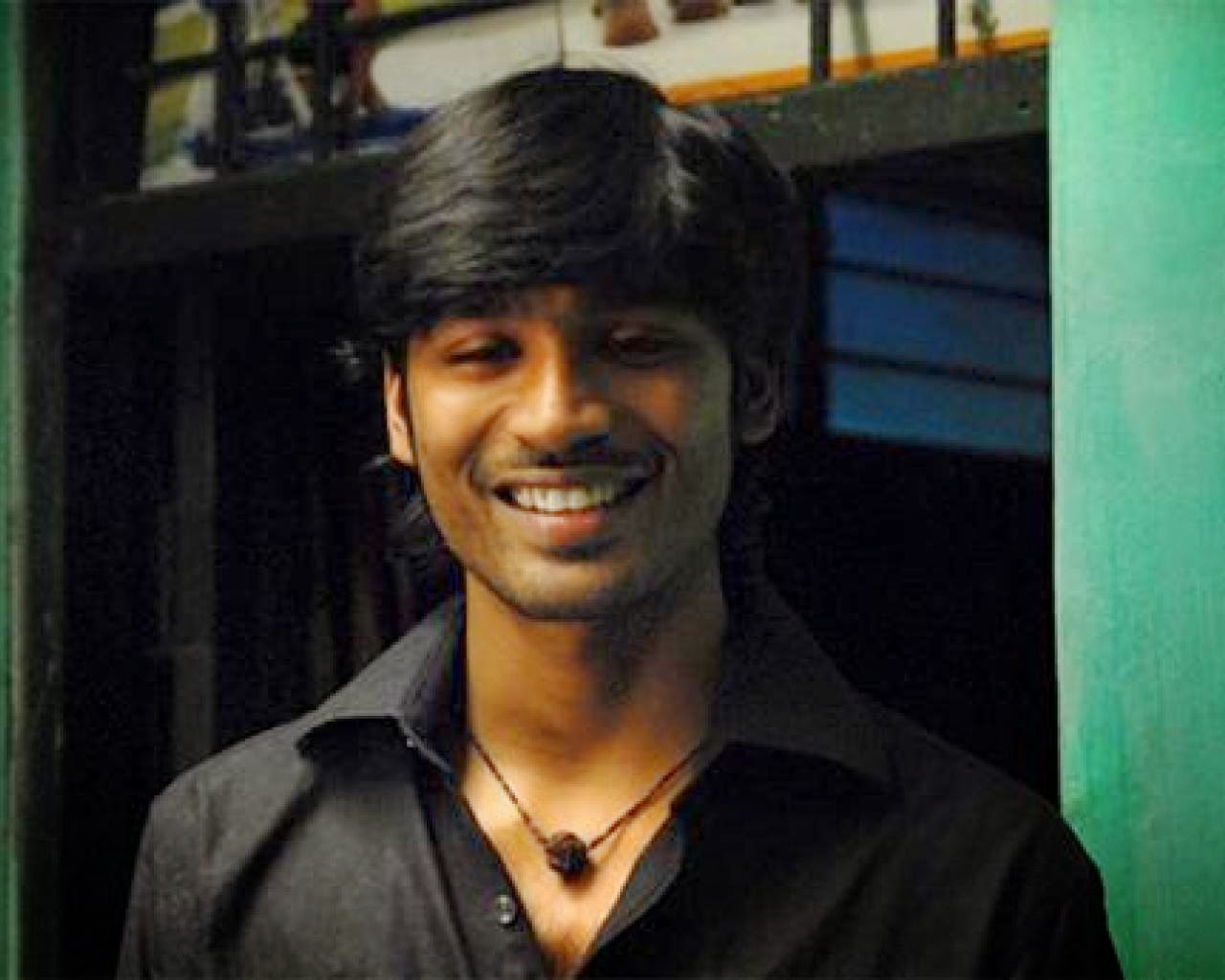 Dhanush Images Wallpapers