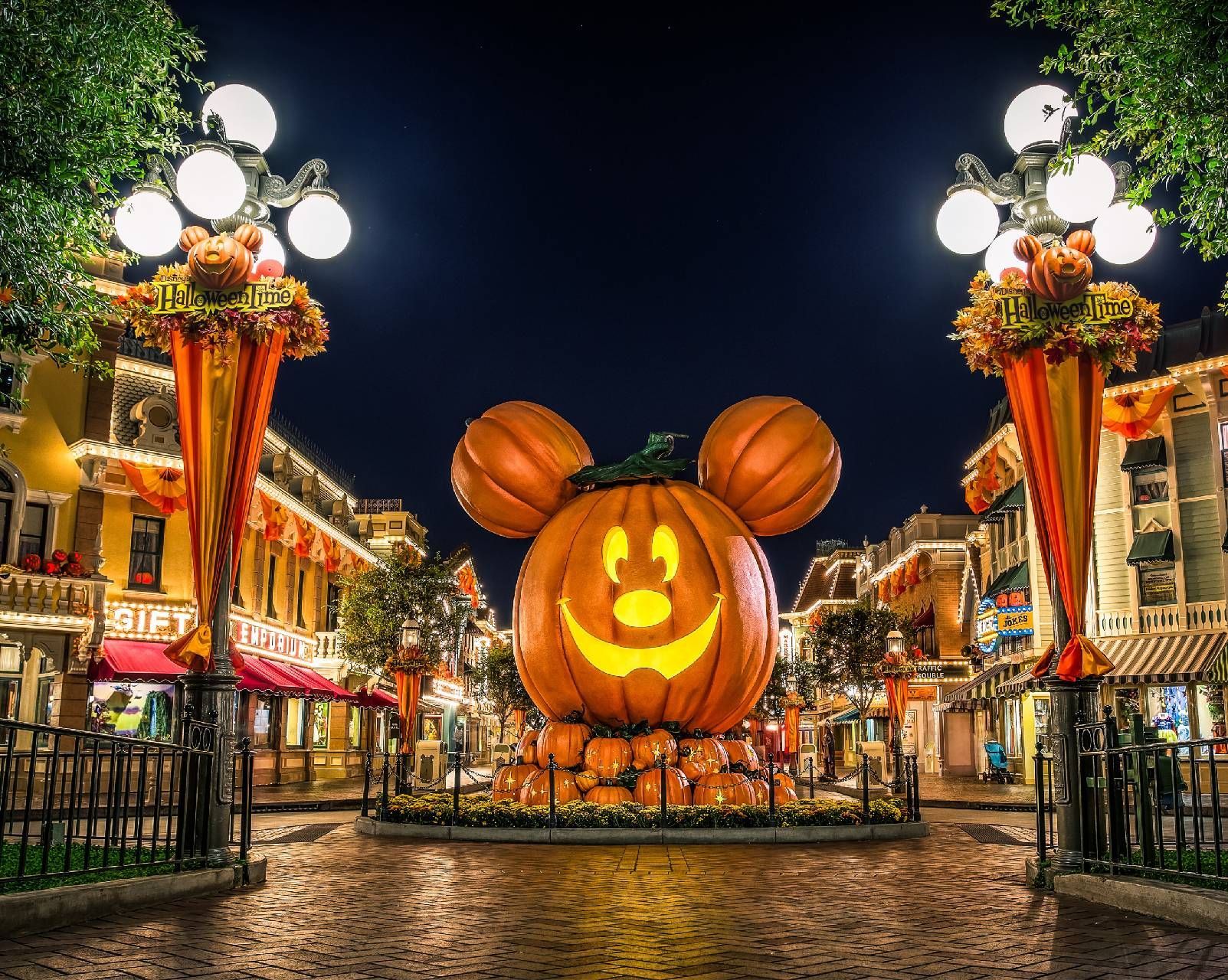 Disney World Halloween Wallpapers