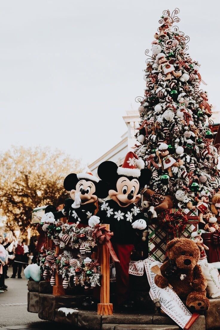 Disneyland Christmas Wallpapers