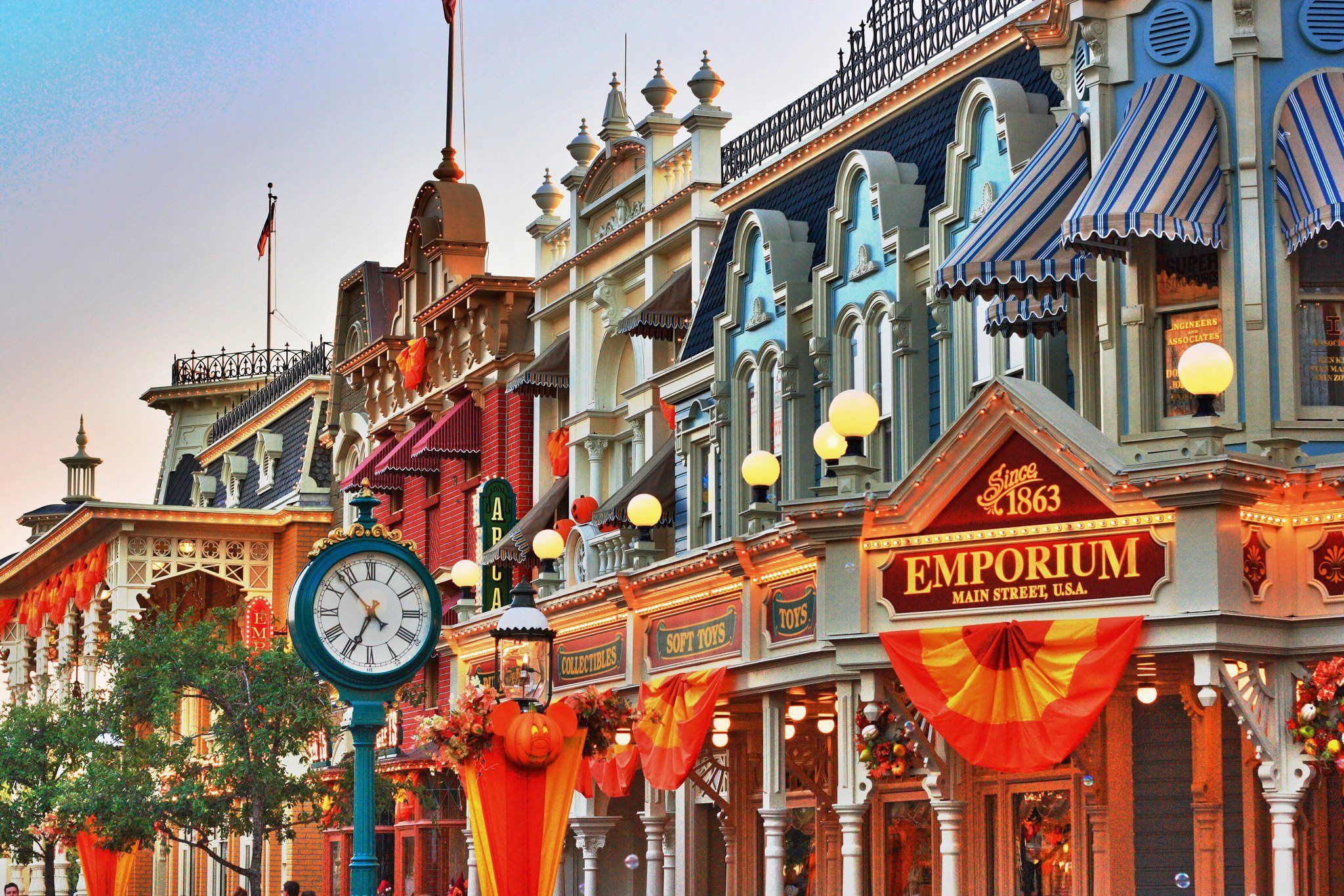 Disneyland Main Street Wallpapers