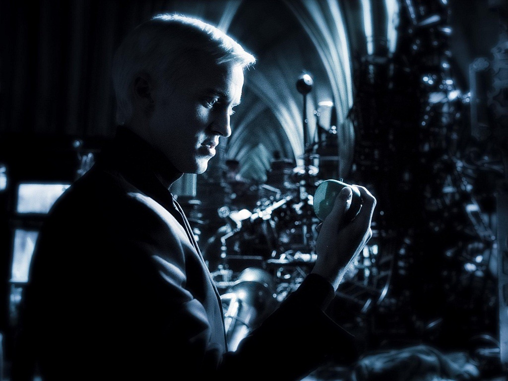 Draco Malfoy Aesthetic Wallpapers