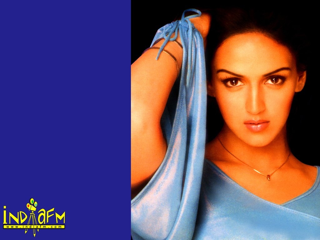 Esha Deol Hq Wallpapers