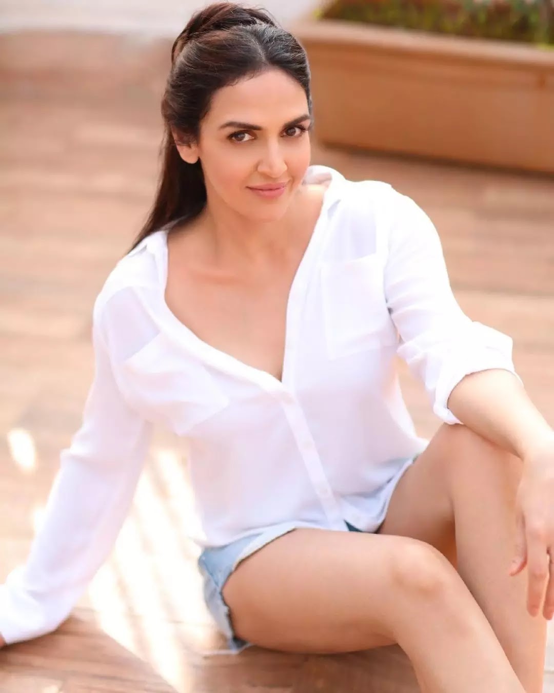 Esha Deol Hq Wallpapers