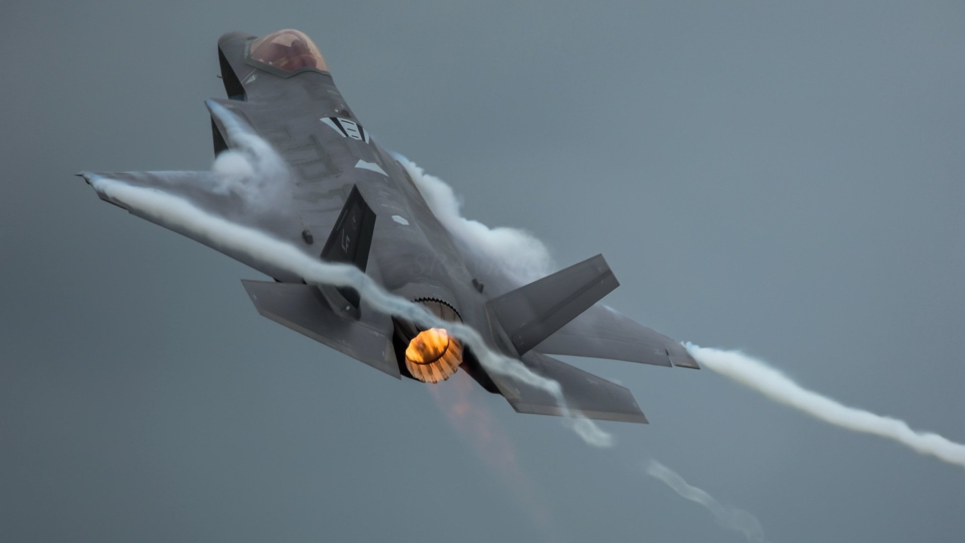 F 35 Wallpapers