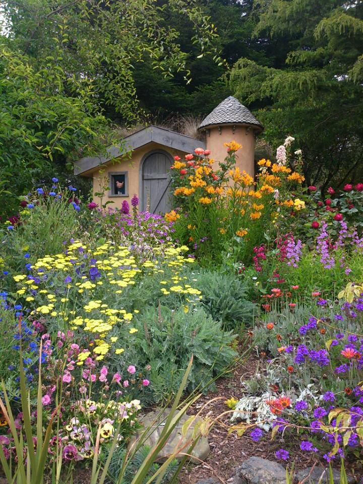 Fairytale English Cottage Garden Wallpapers