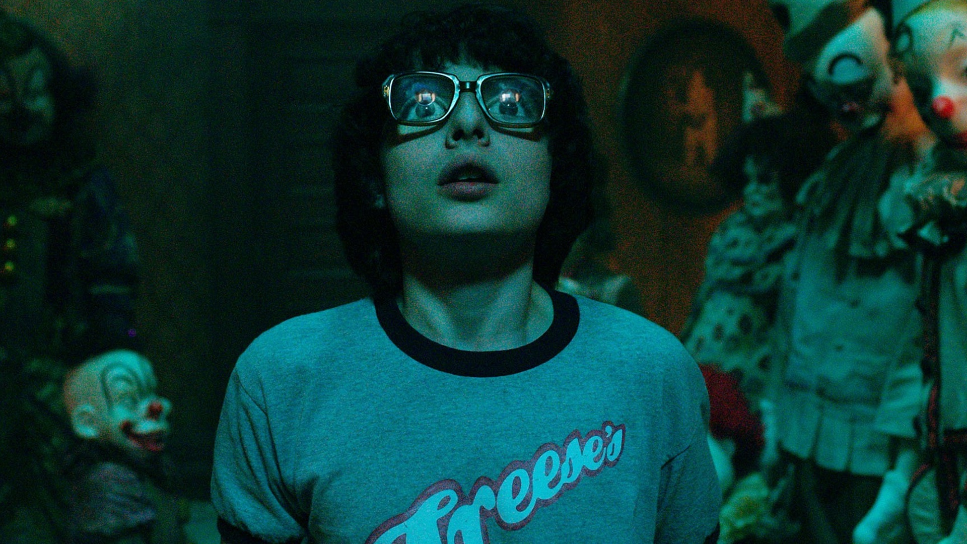 Finn Wolfhard Halloween Wallpapers