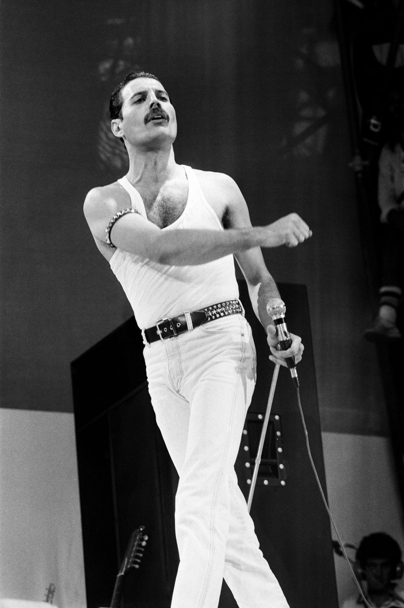 Freddie Mercury At Live Aid Images Wallpapers