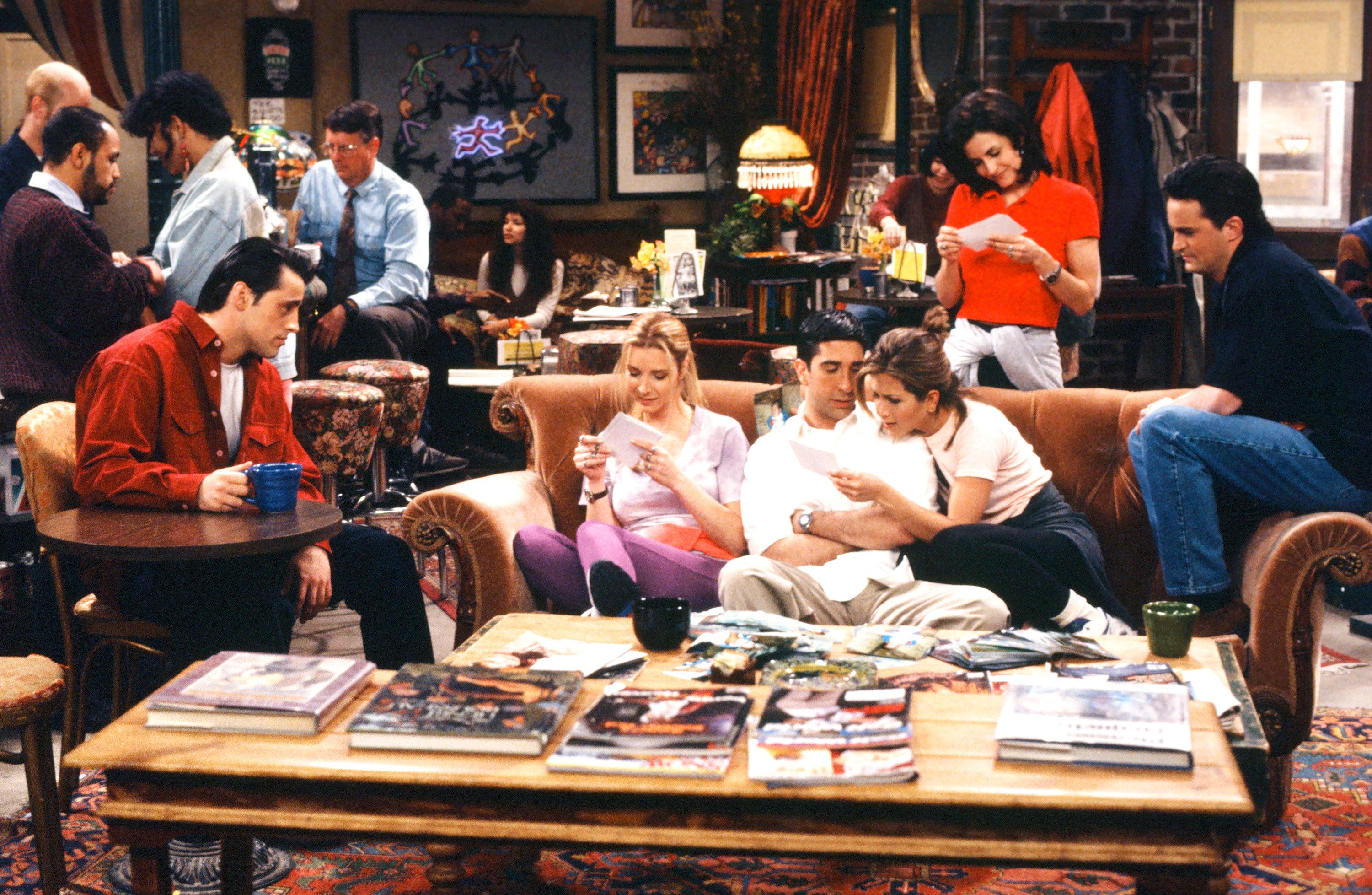 Friends Couch Wallpapers