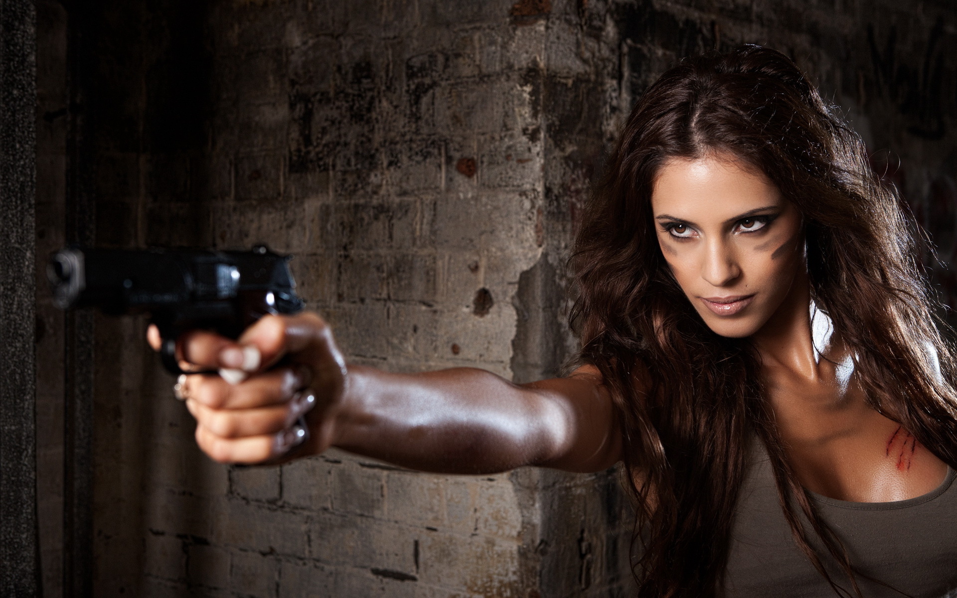 Girl With Guns Wallpapers