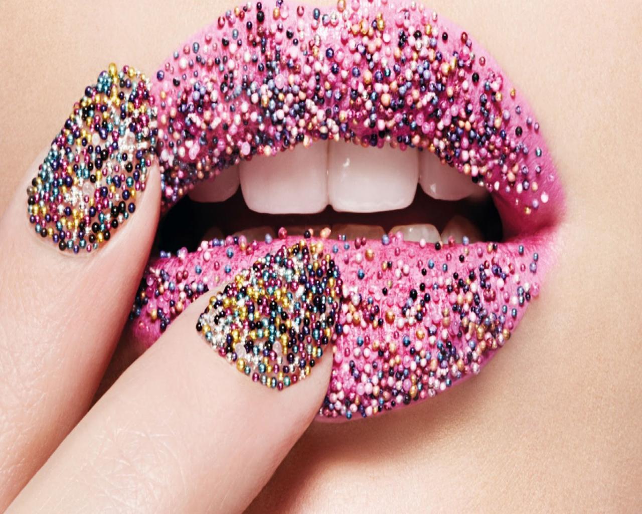 Girly Diamond Lips Wallpapers