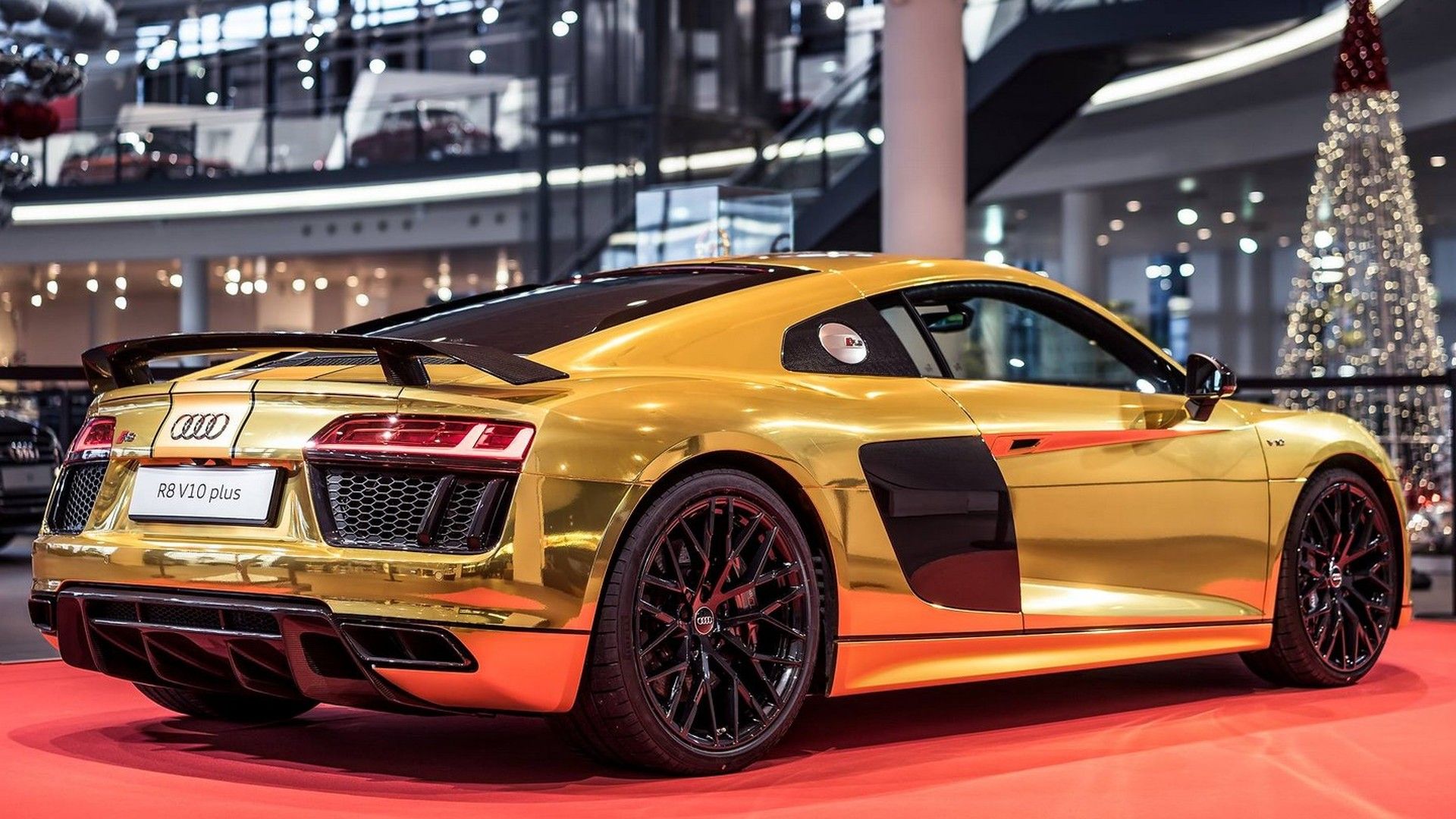 Gold Audi R8 Wallpapers