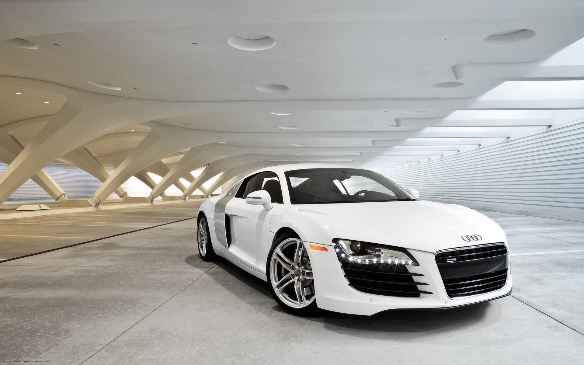 Gold Audi R8 Wallpapers