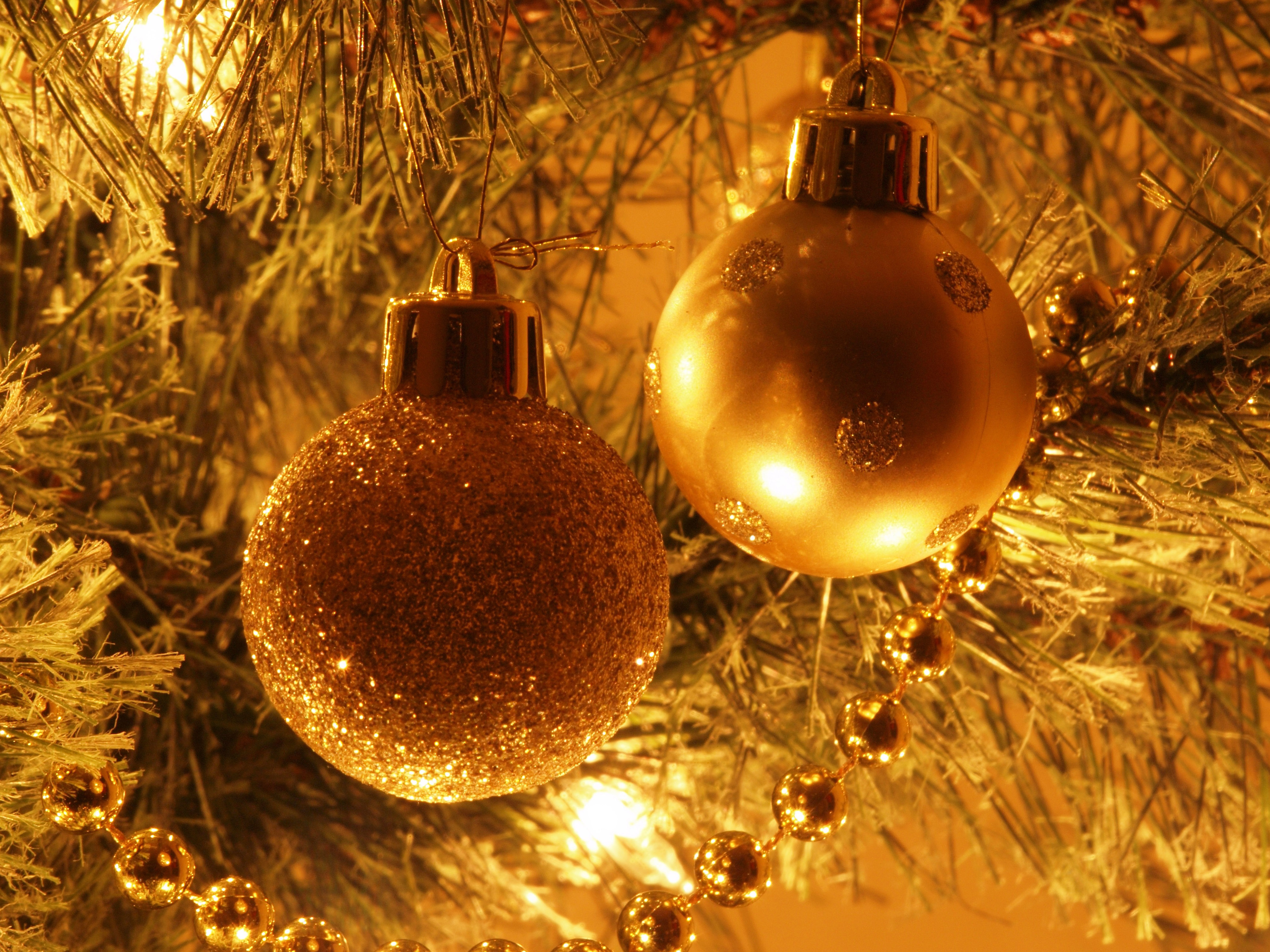 Gold Christmas Wallpapers