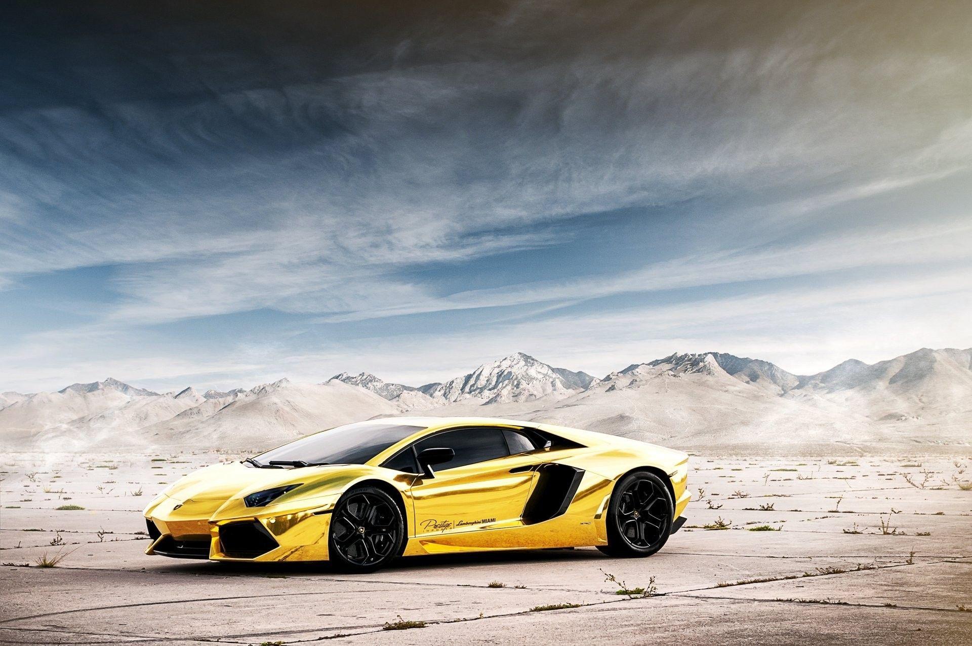 Golden Lamborghini Veneno Wallpapers