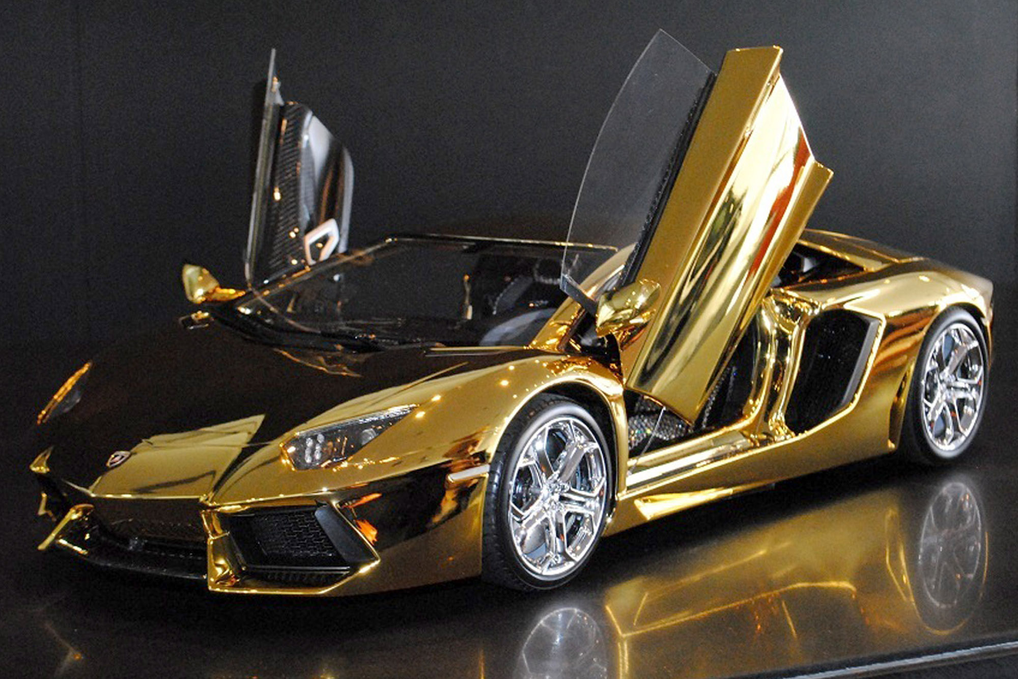 Golden Lamborghini Wallpapers