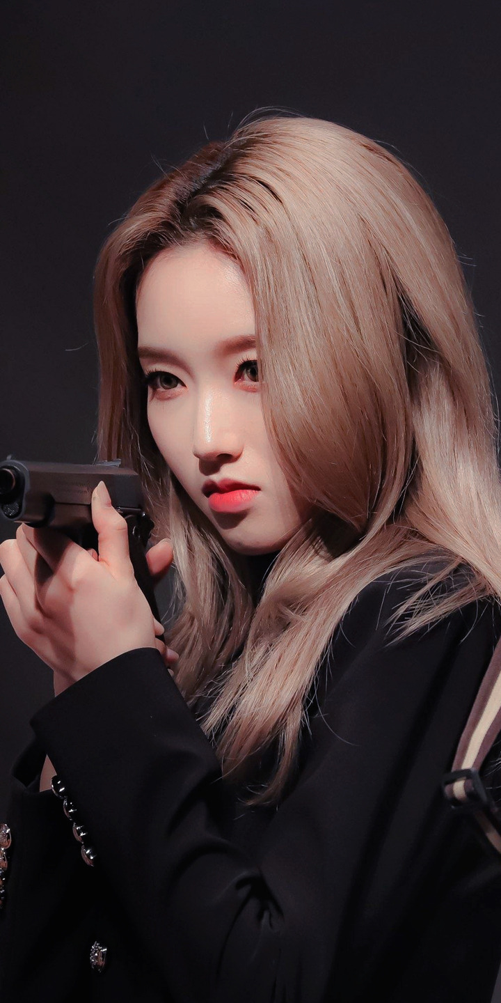 Gowon Loona Wallpapers