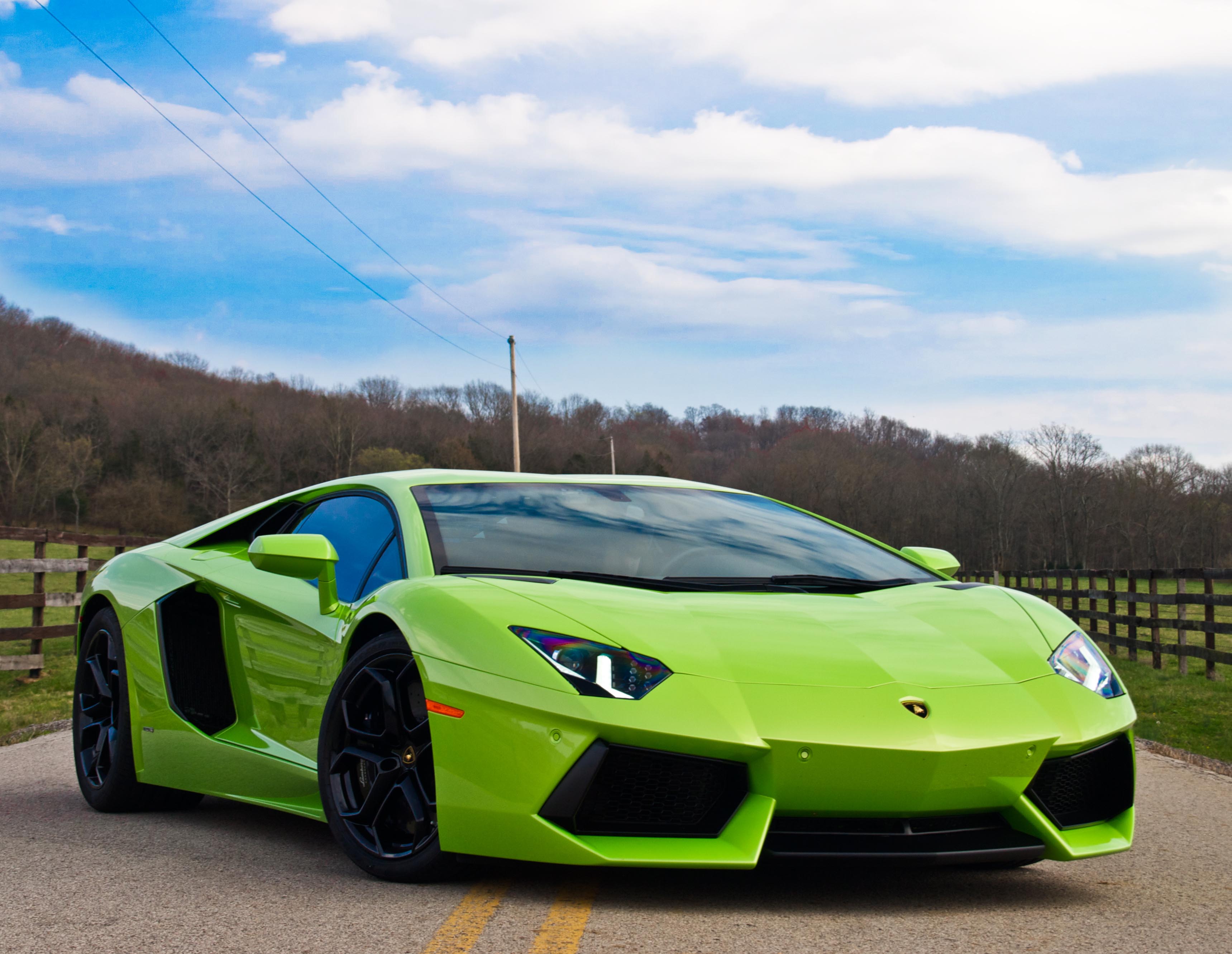 Green Lamborghini Wallpapers