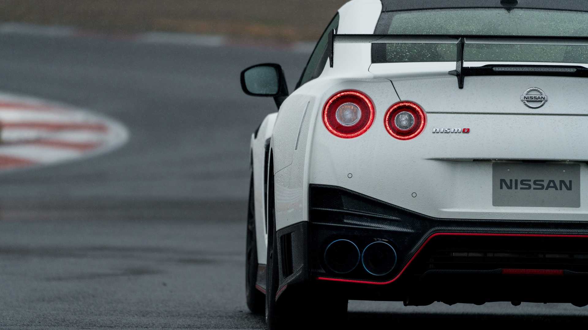 Gtr Tail Lights Wallpapers