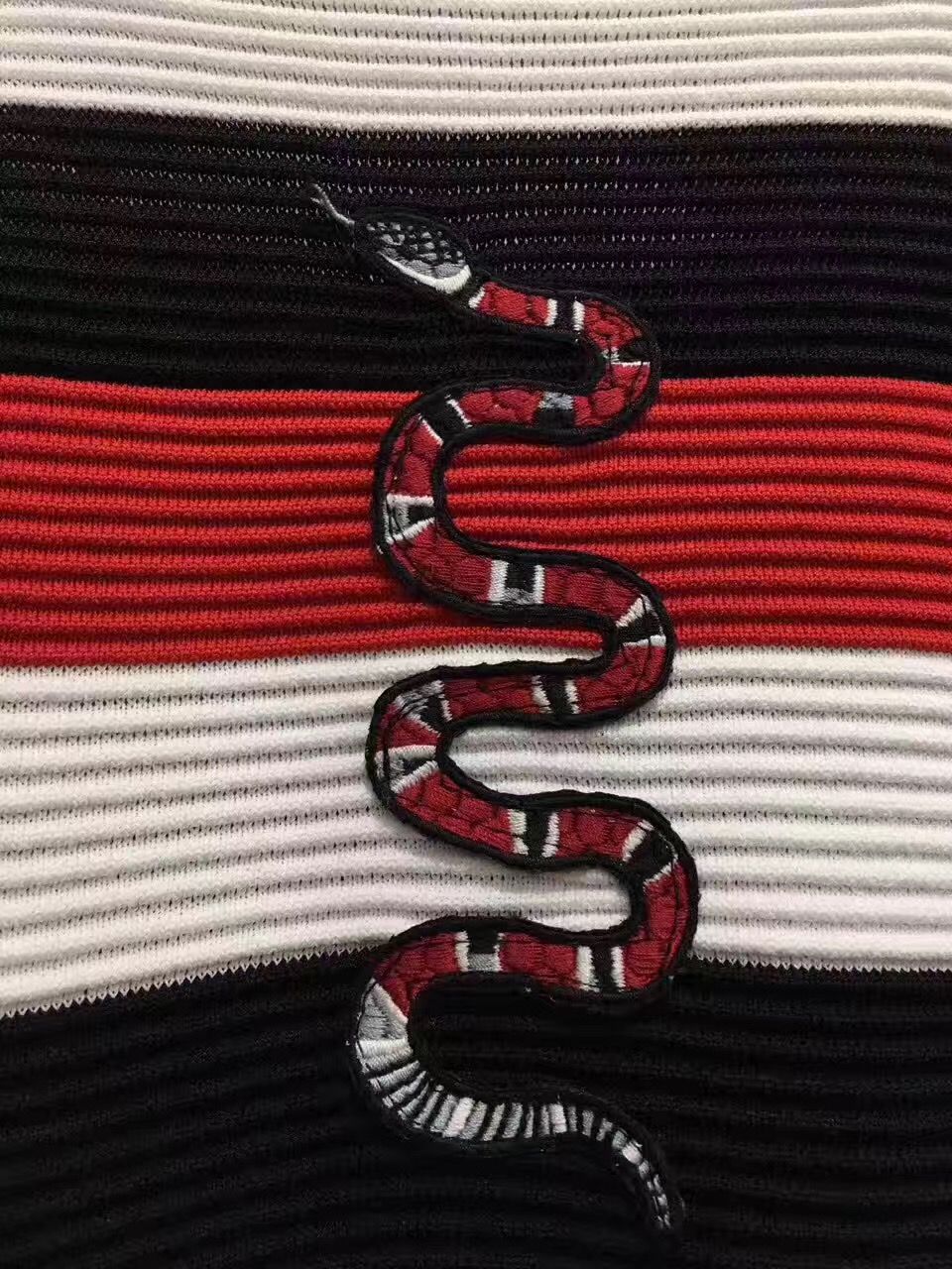 Gucci Snake Wallpapers