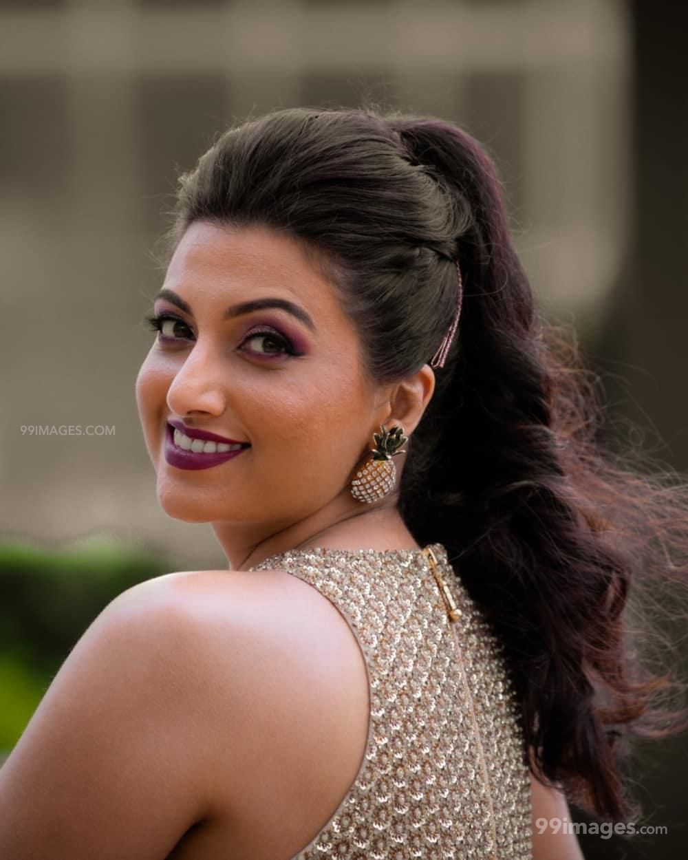 Hamsa Nandini Hot Wallpapers