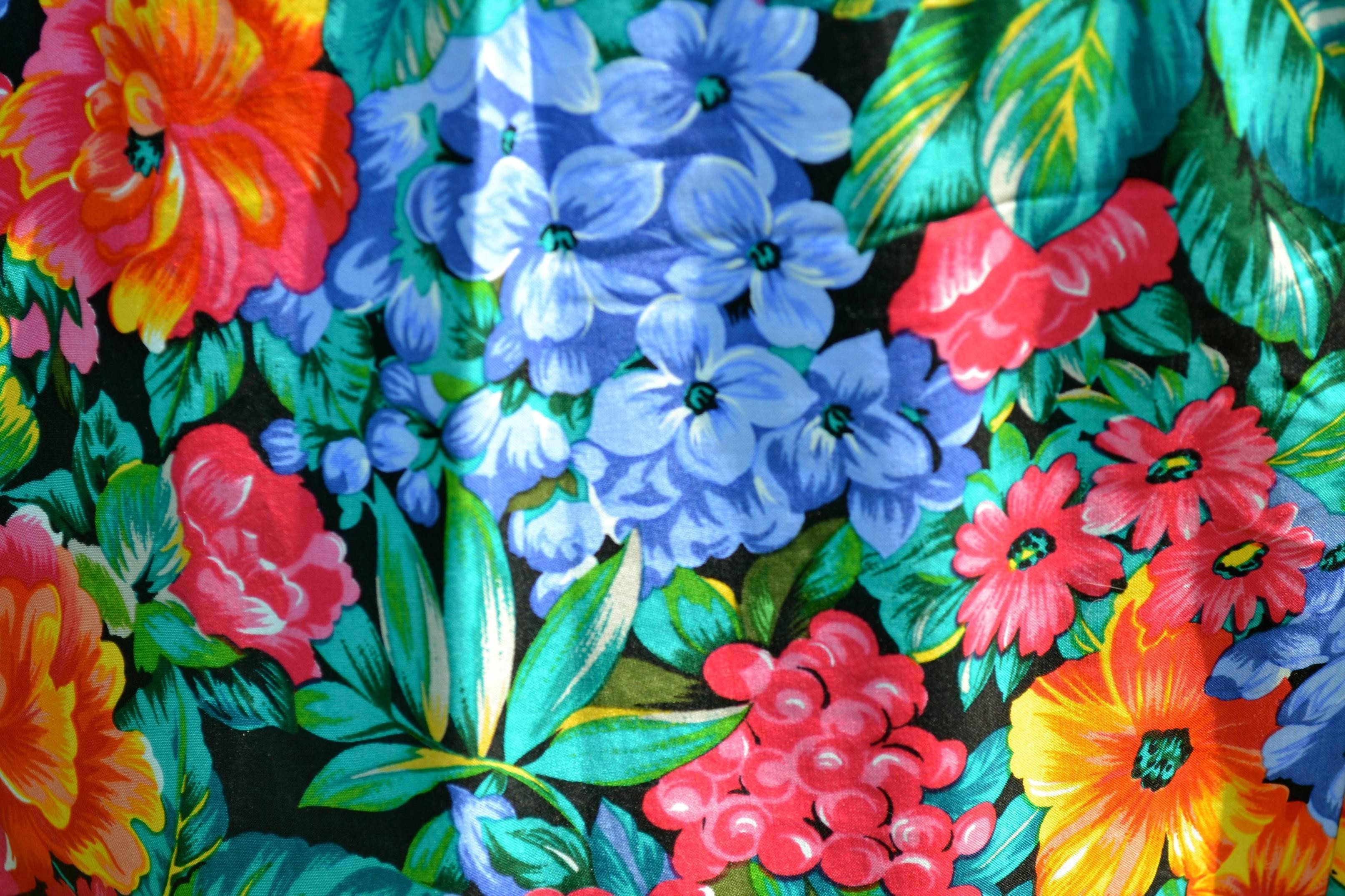 Hawaiian Floral Wallpapers