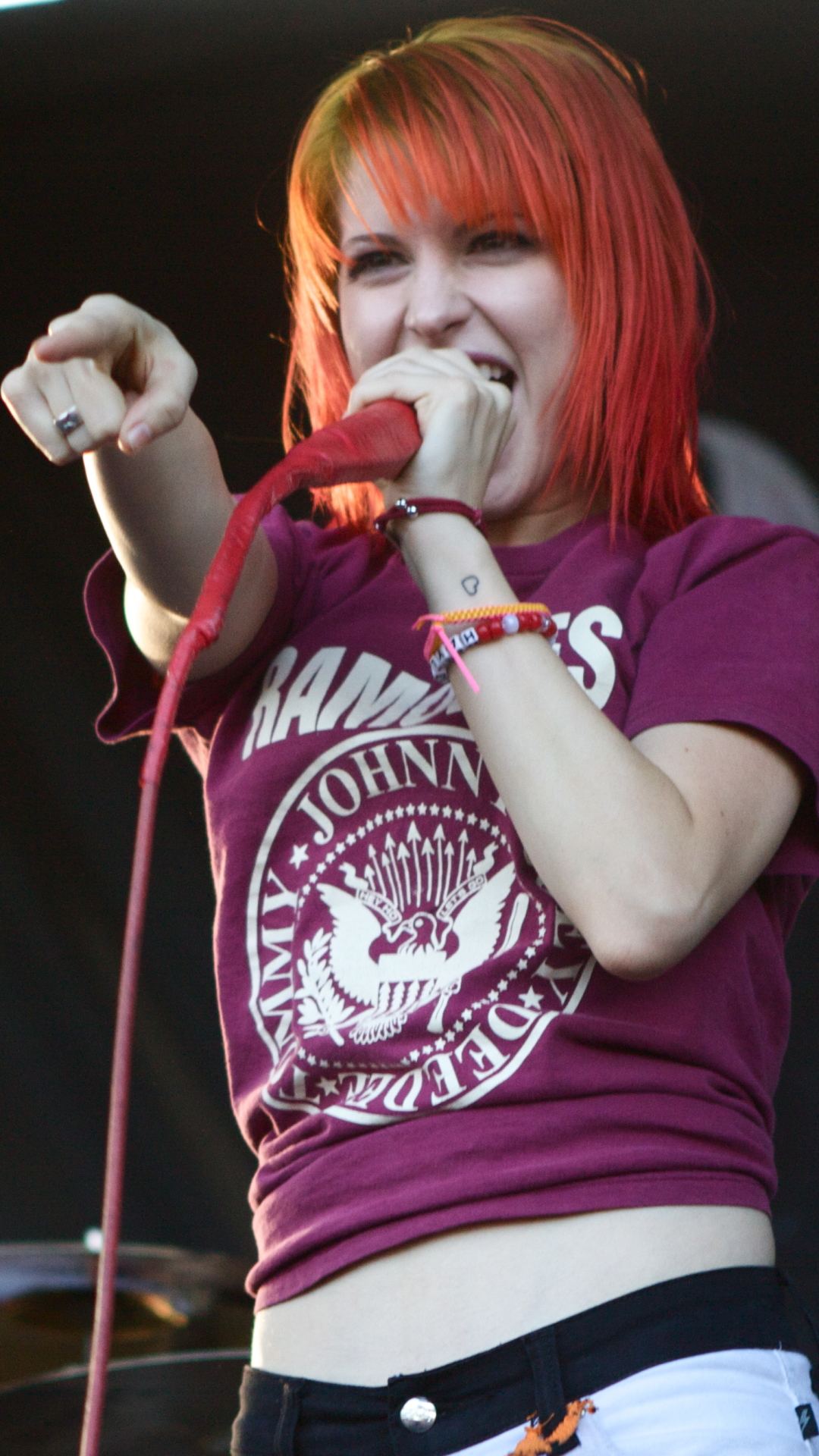 Hayley Williams Phone Wallpapers