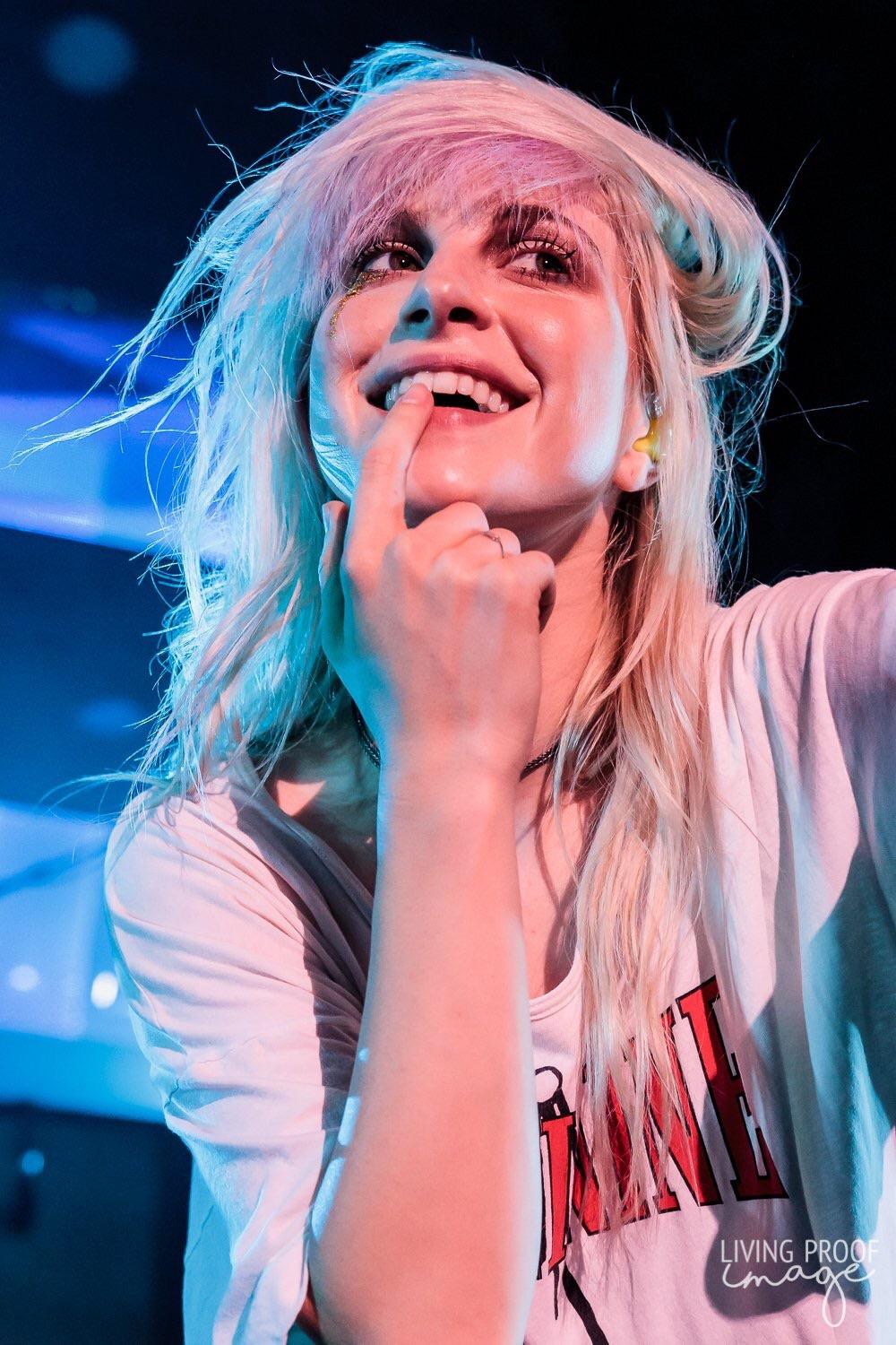 Hayley Williams Phone Wallpapers