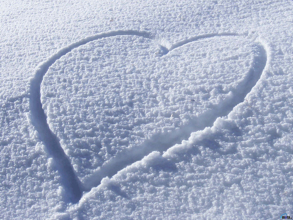 Heart In The Snow Wallpapers