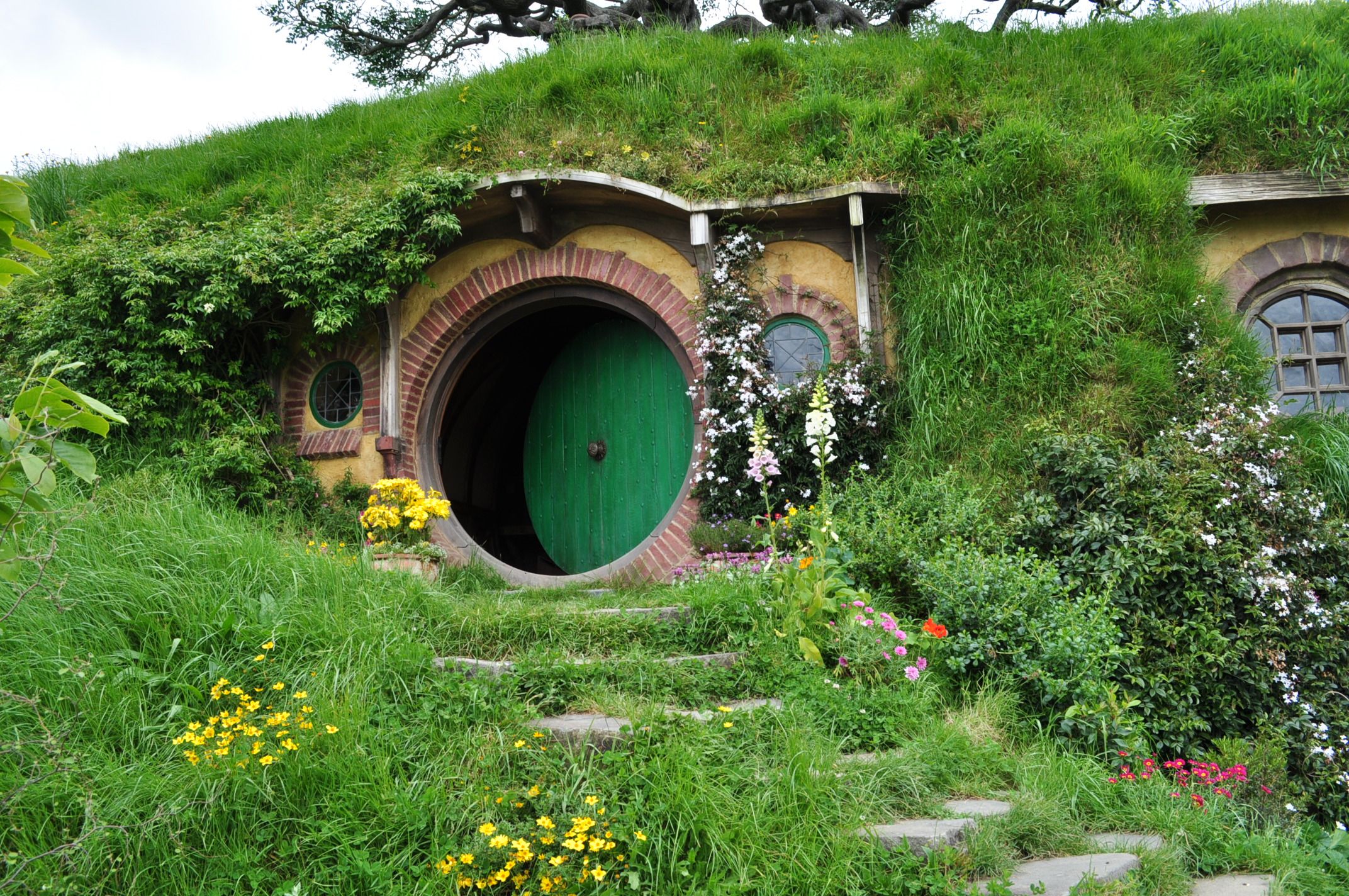 Hobbit Hole Wallpapers