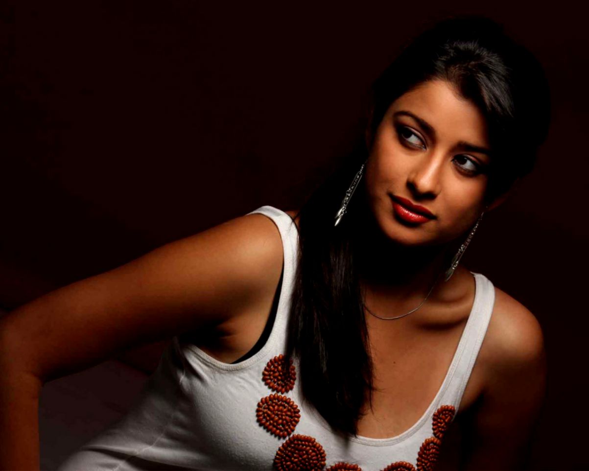 Hot Indian Girl Hd Wallpapers