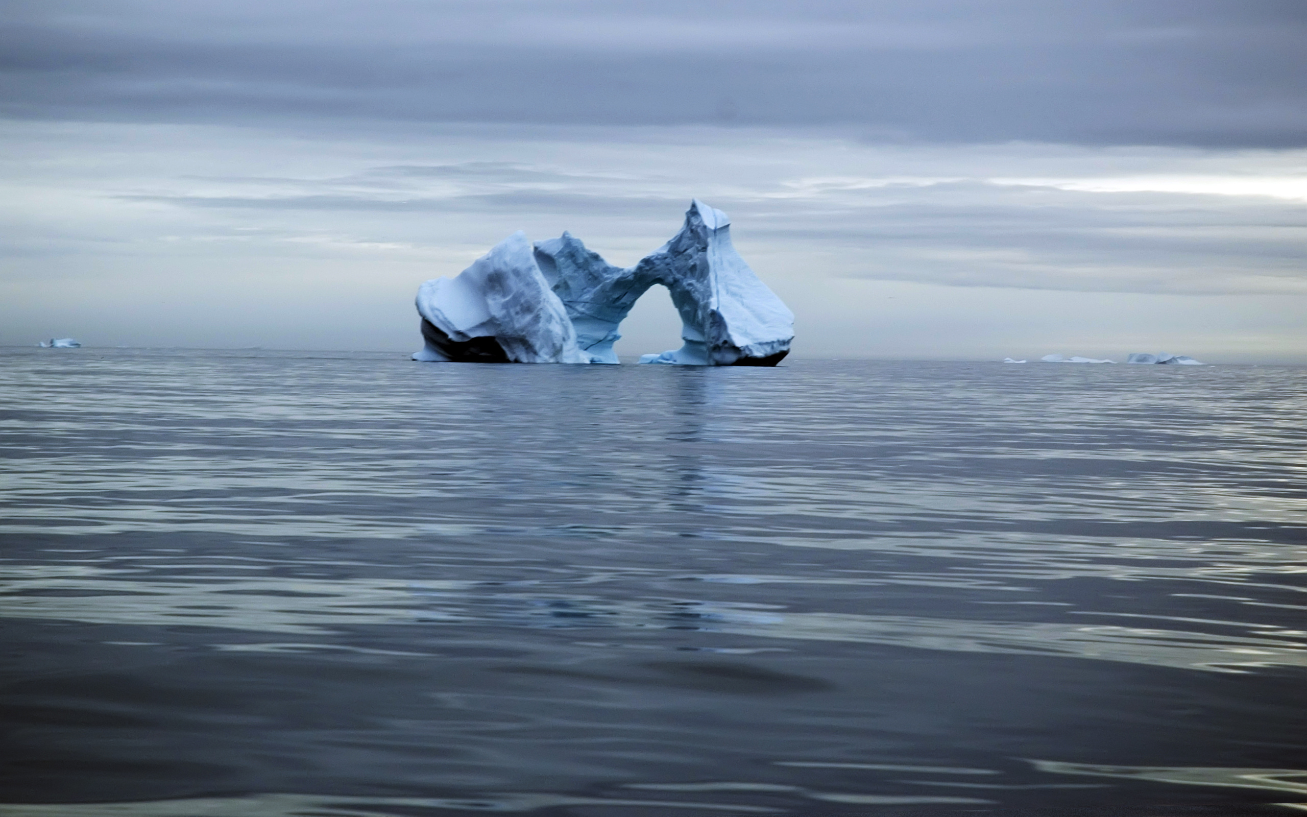 Icebergs Wallpapers