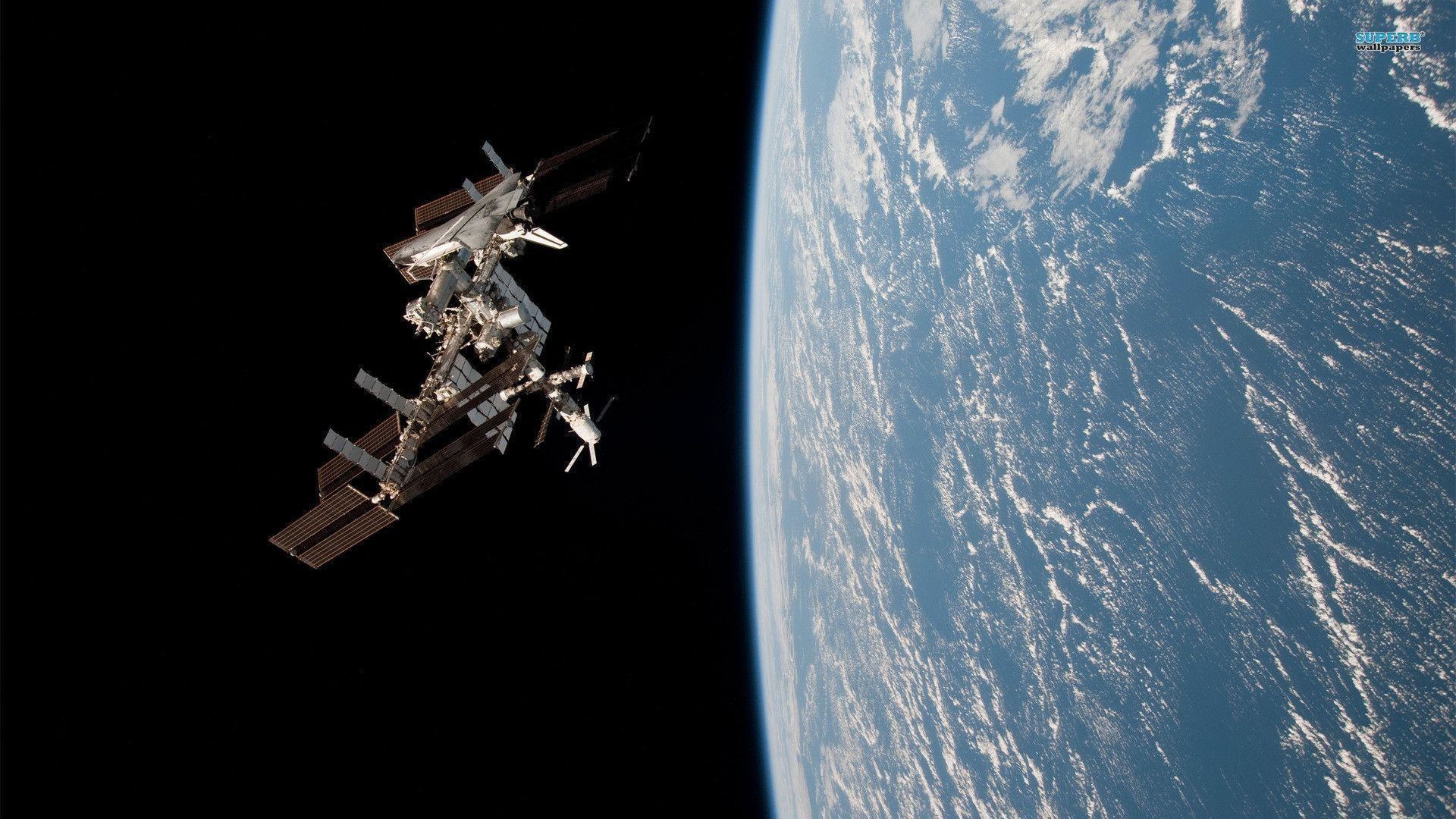 Iss Wallpapers