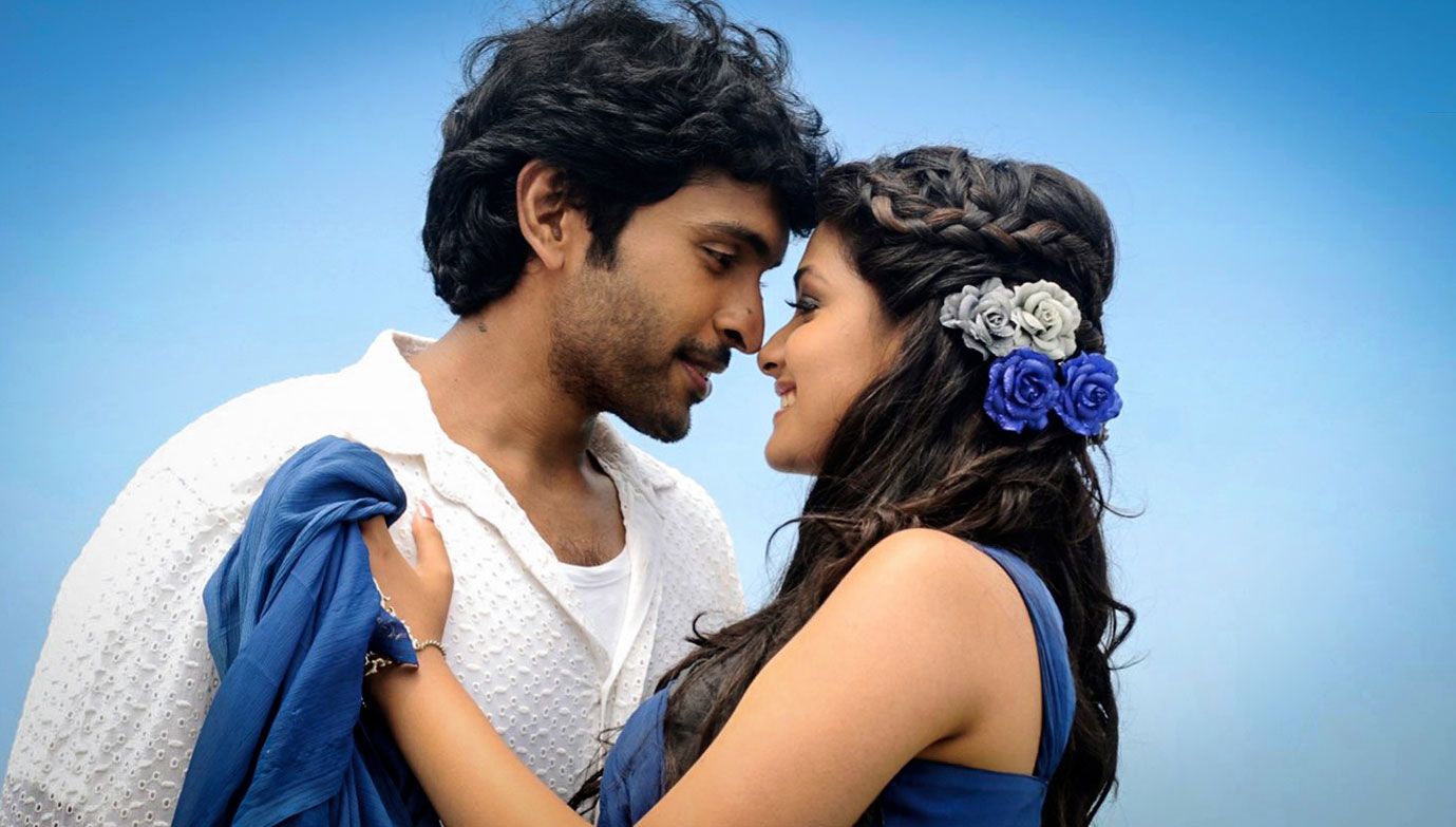 Ithu Enna Maayam Wallpapers