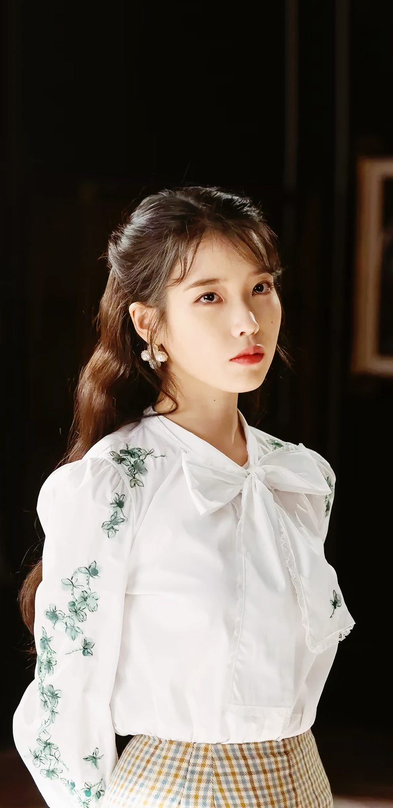 Iu Hotel Del Luna Wallpapers