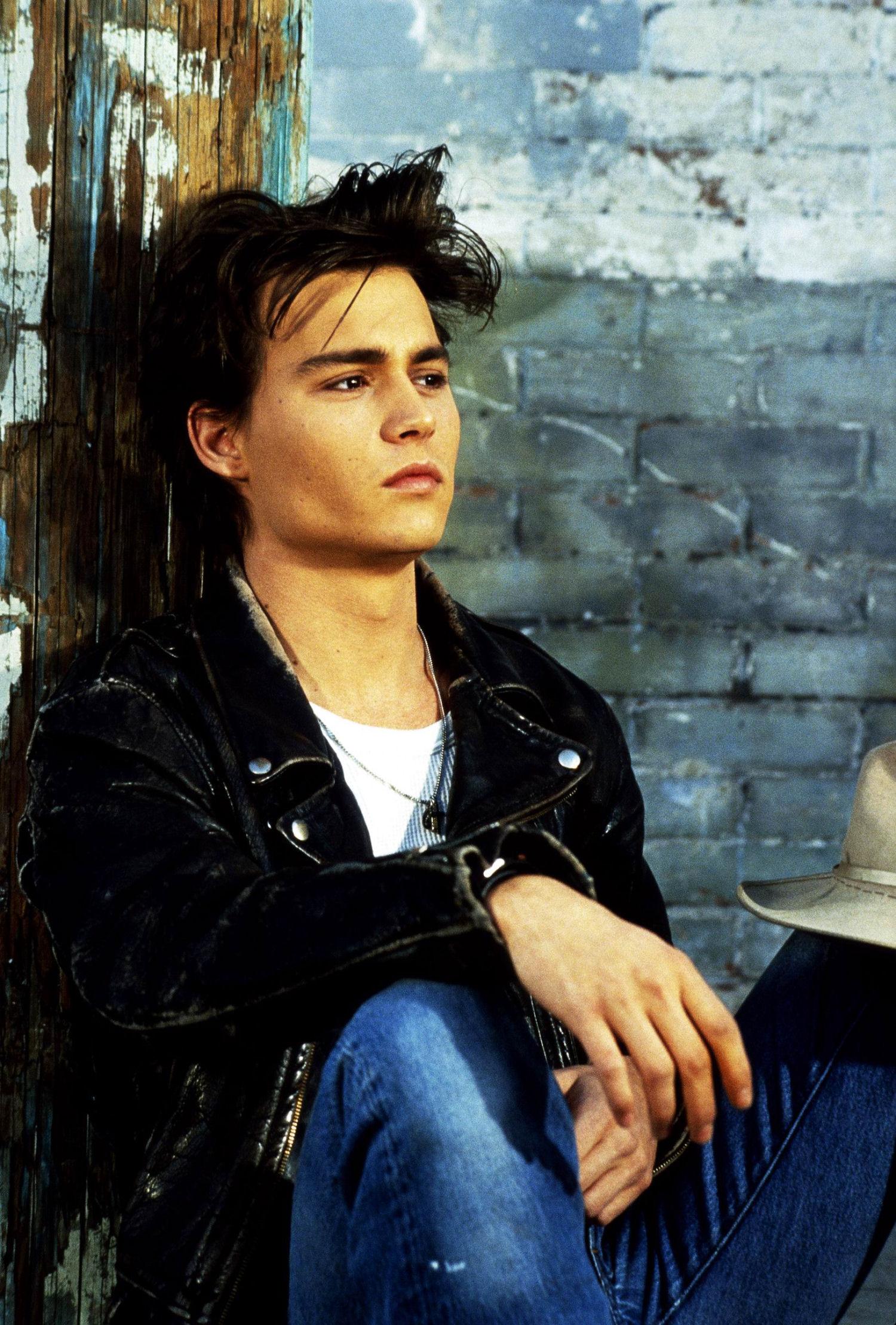 Johnny Depp Young Pictures Wallpapers