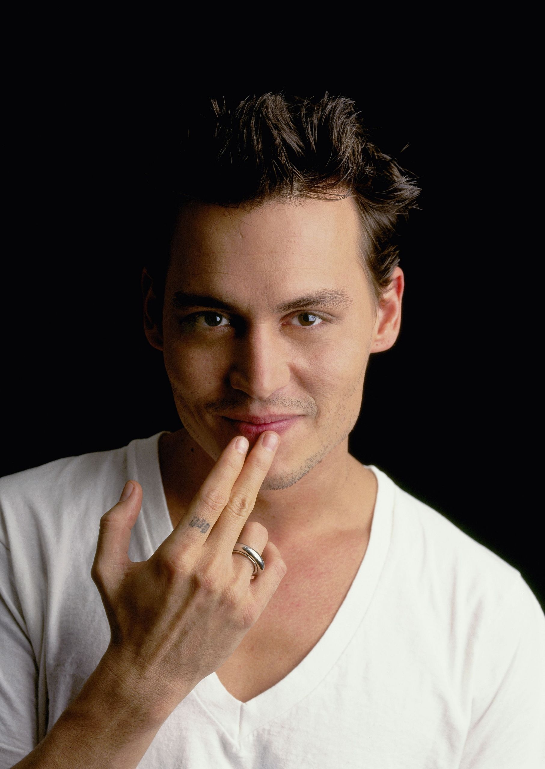 Johnny Depp Young Pictures Wallpapers