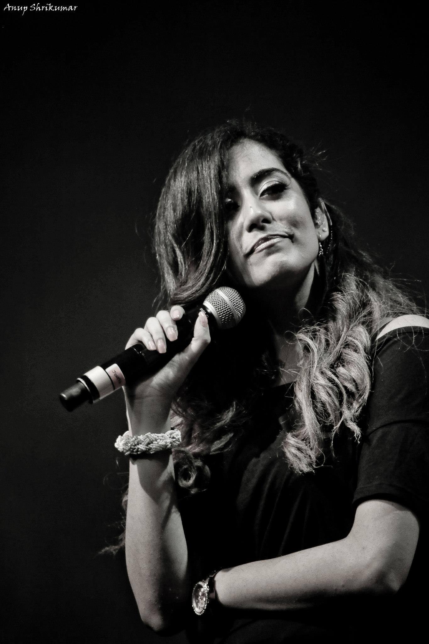 Jonita Gandhi Hot Wallpapers