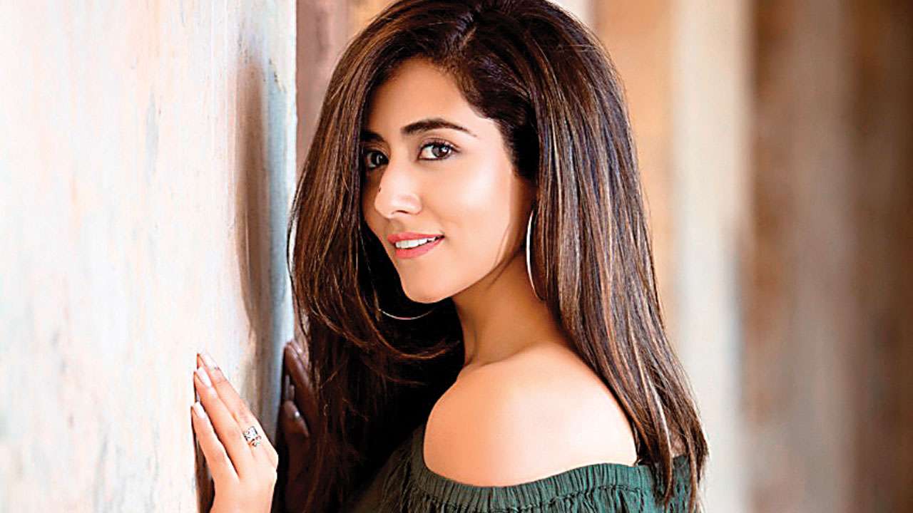 Jonita Gandhi Hot Wallpapers