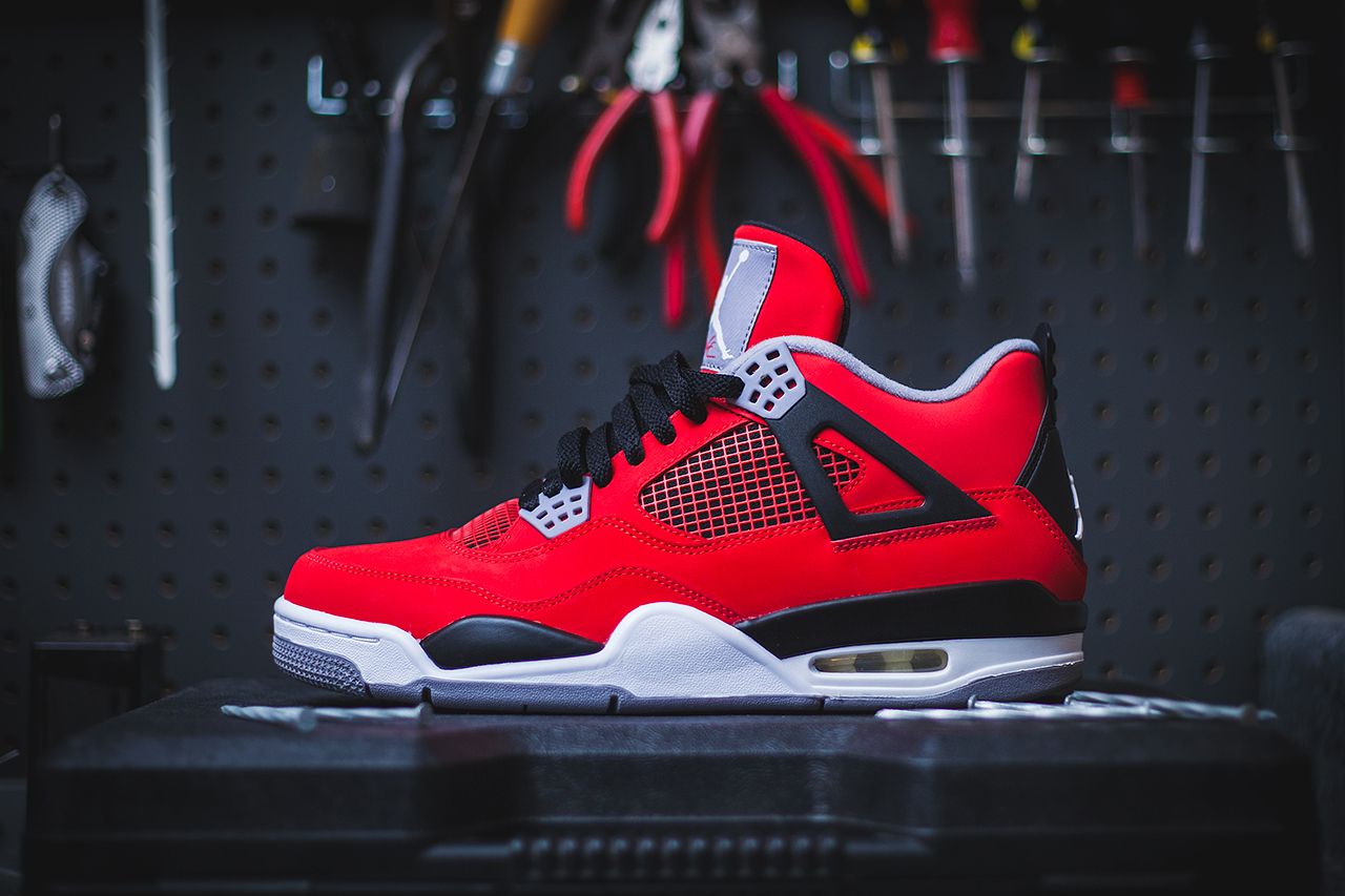 Jordan 4 Fire Red Wallpapers