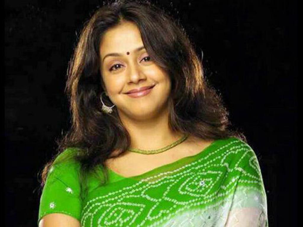 Jyothika Photos Wallpapers