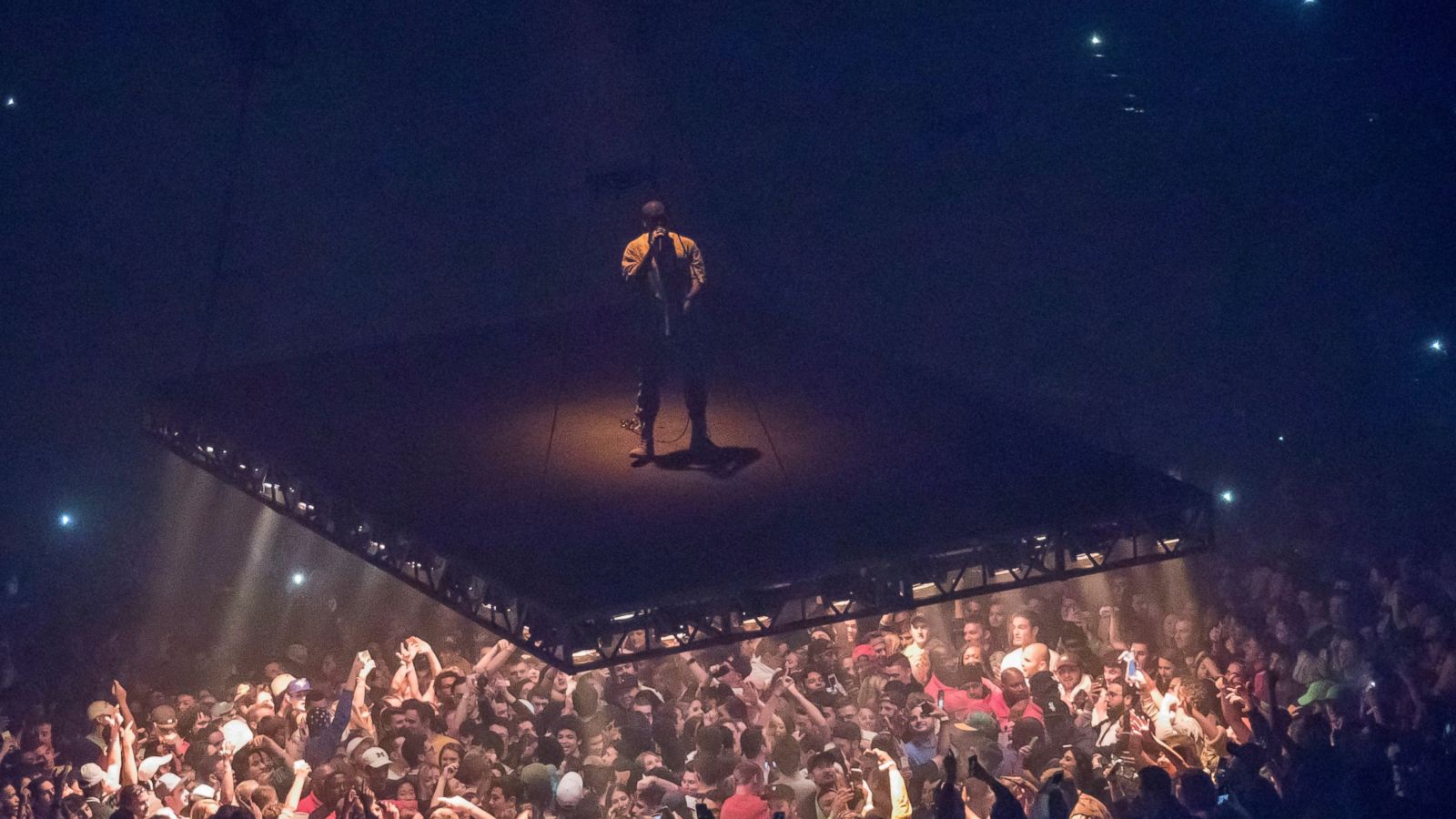 Kanye West Concert Pictures Wallpapers