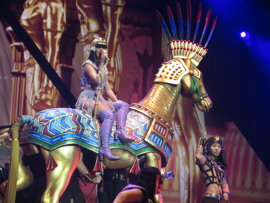 Katy Perry Dark Horse Downloads Wallpapers