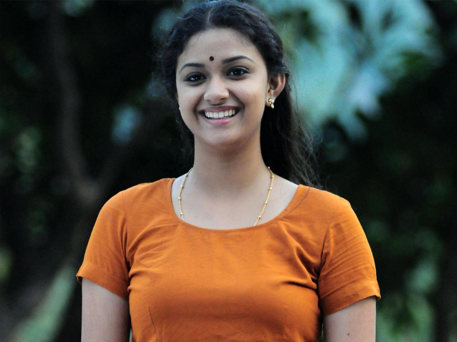 Keerthi Suresh Image Wallpapers