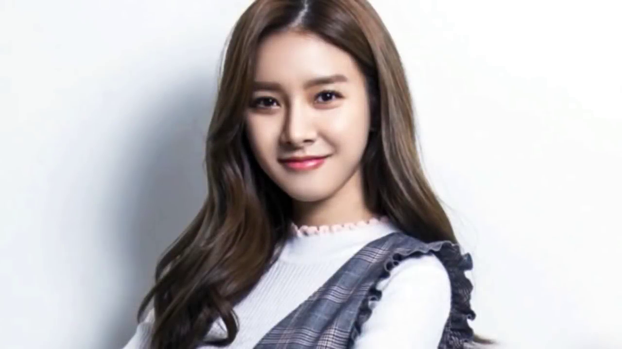 Kim So Eun Hot Wallpapers