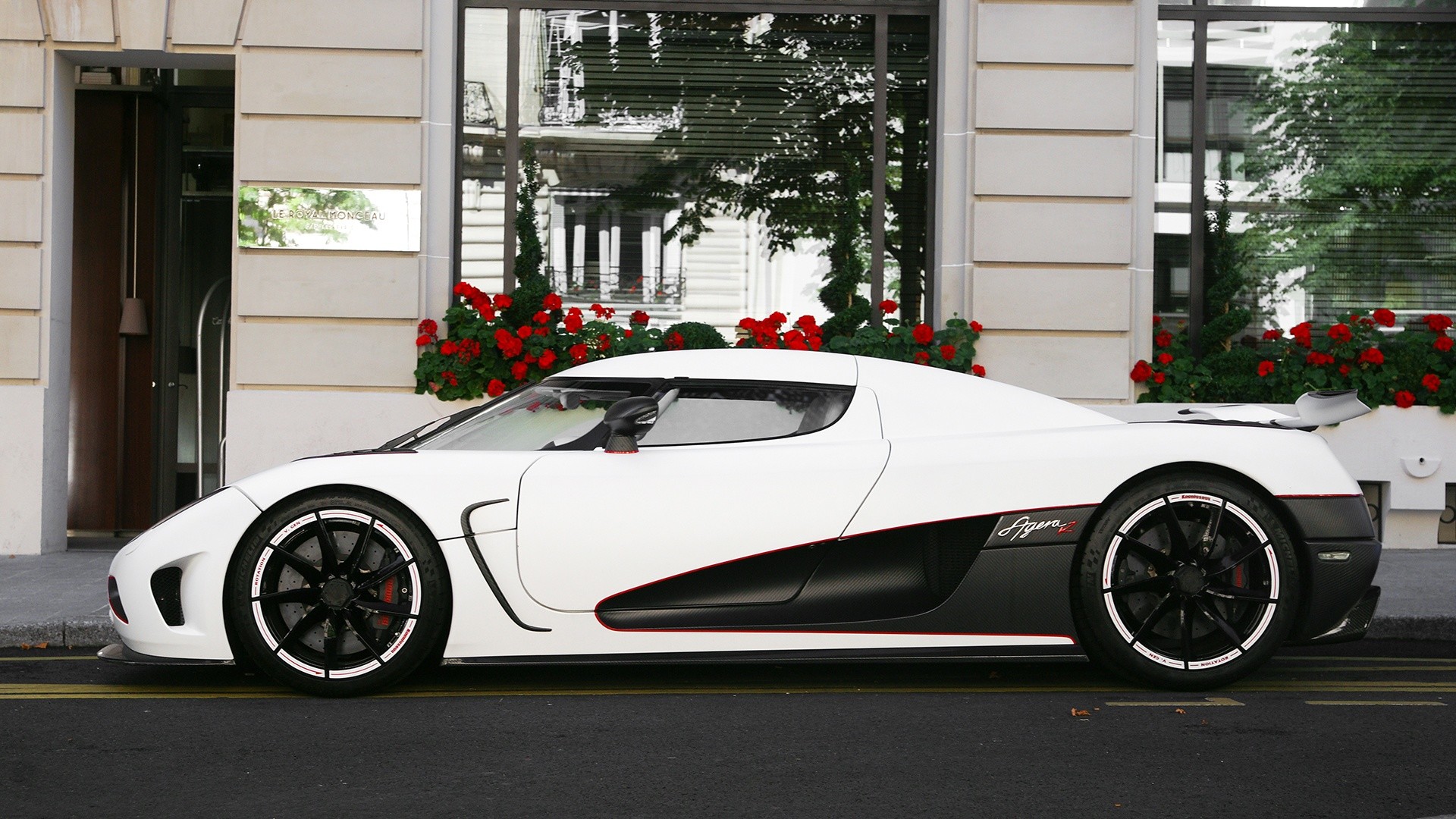 Koenigsegg Agera R Red And Black Wallpapers