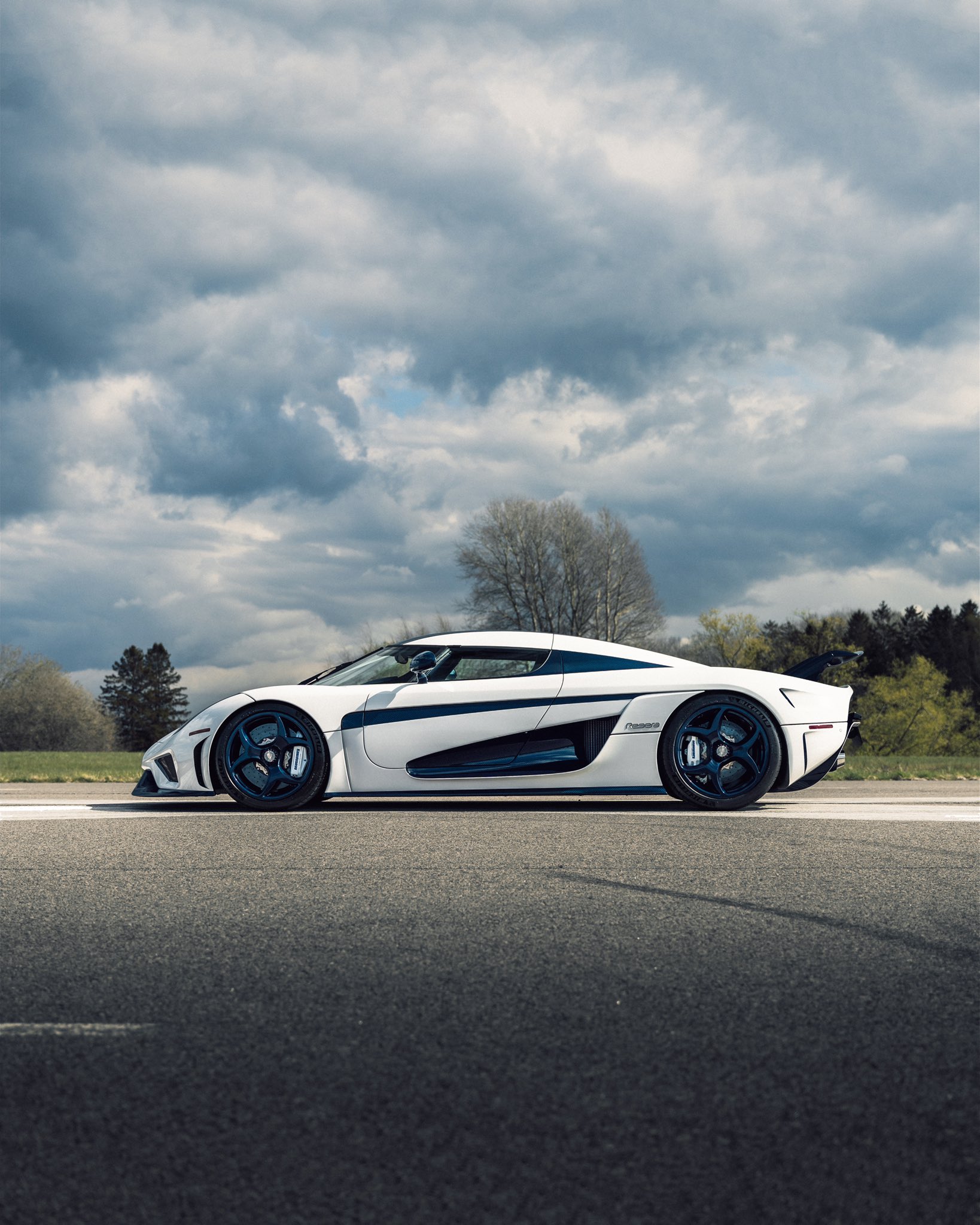 Koenigsegg Regera Iphone Wallpapers