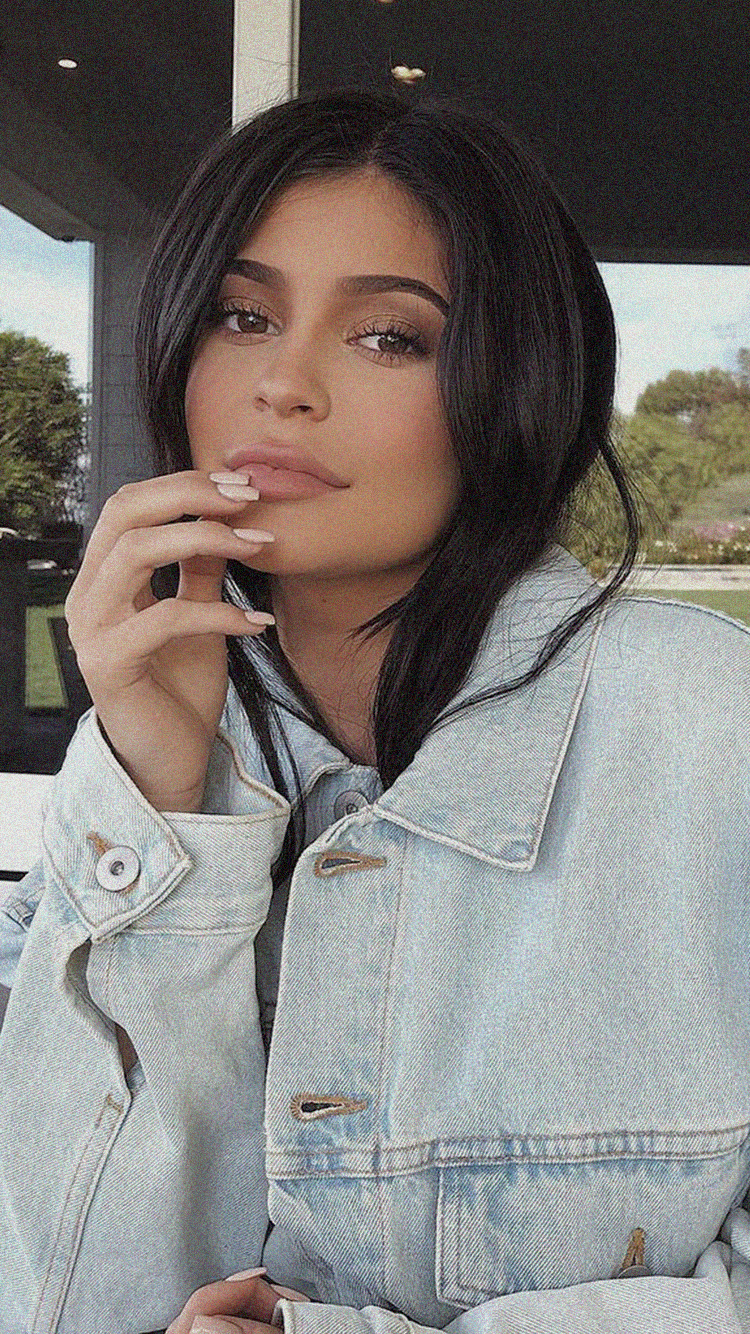 Kylie Jenner Iphone Wallpapers