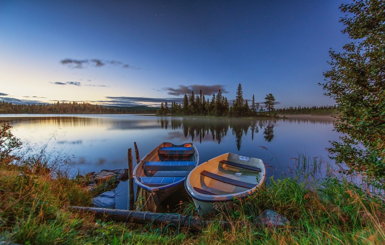 Lake And Boat Wallpapers